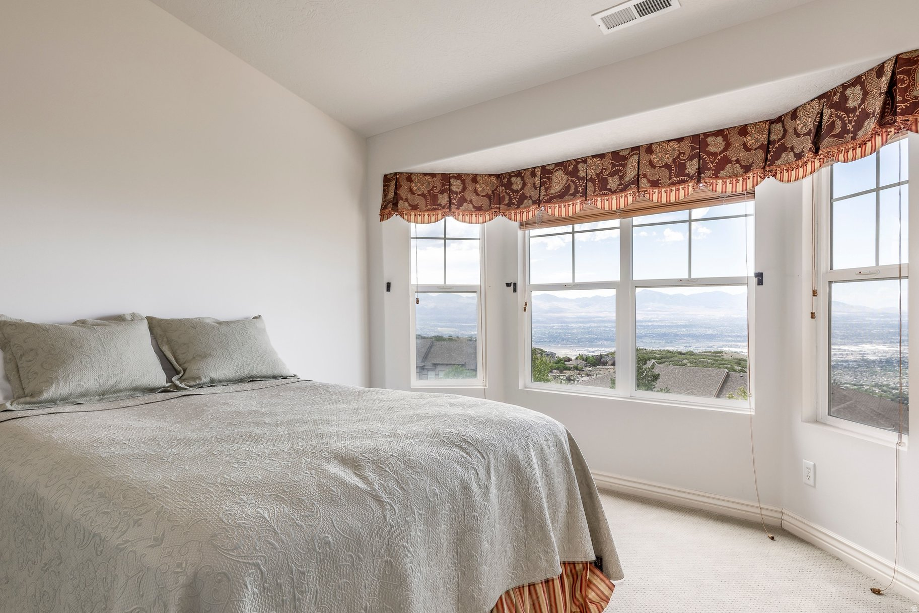 STONELEIGH HEIGHTS AT SUNCREST PHASE 1 - Residential