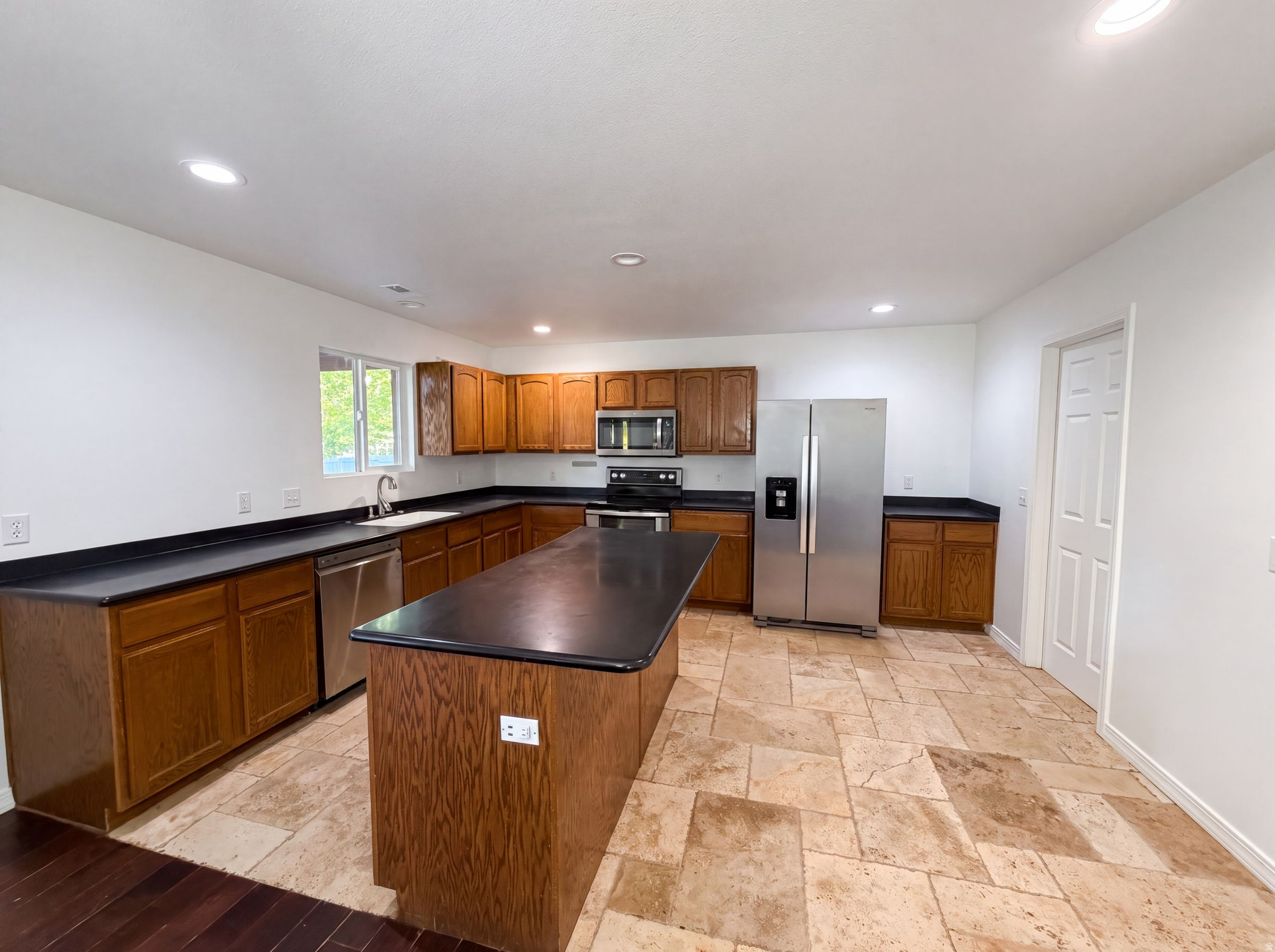 BENNY ESTATES - Residential
