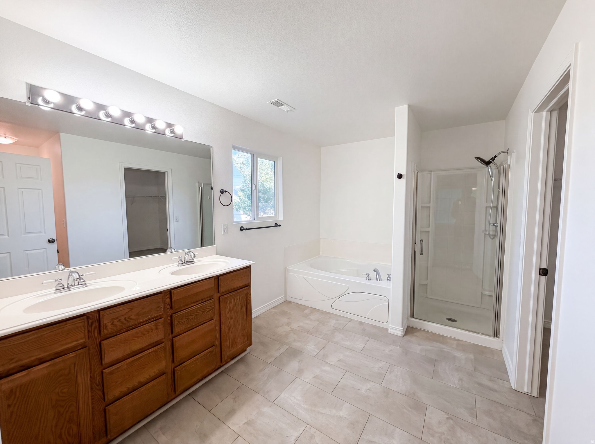 BENNY ESTATES - Residential