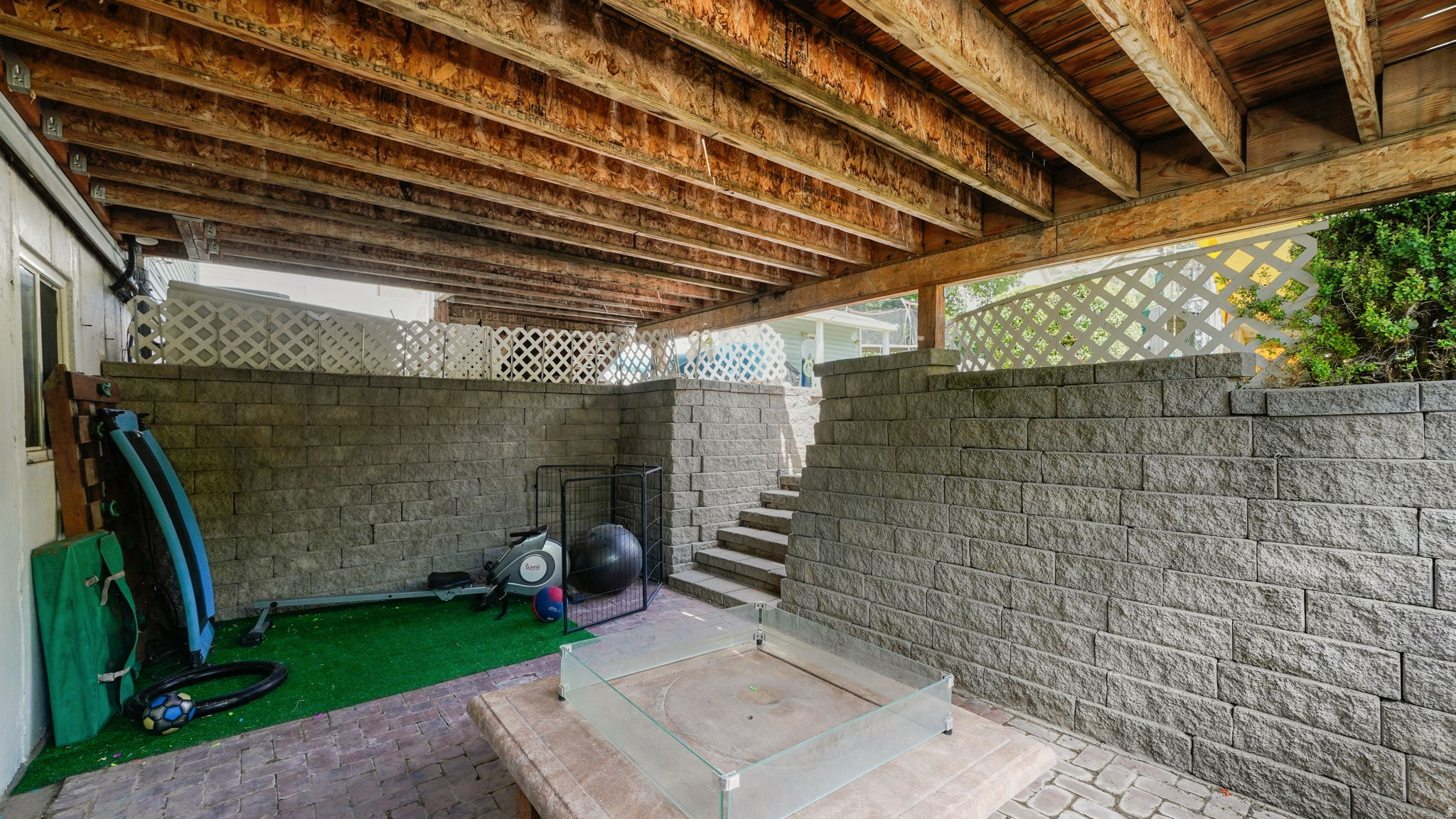 EAGLE RIDGE - Residential