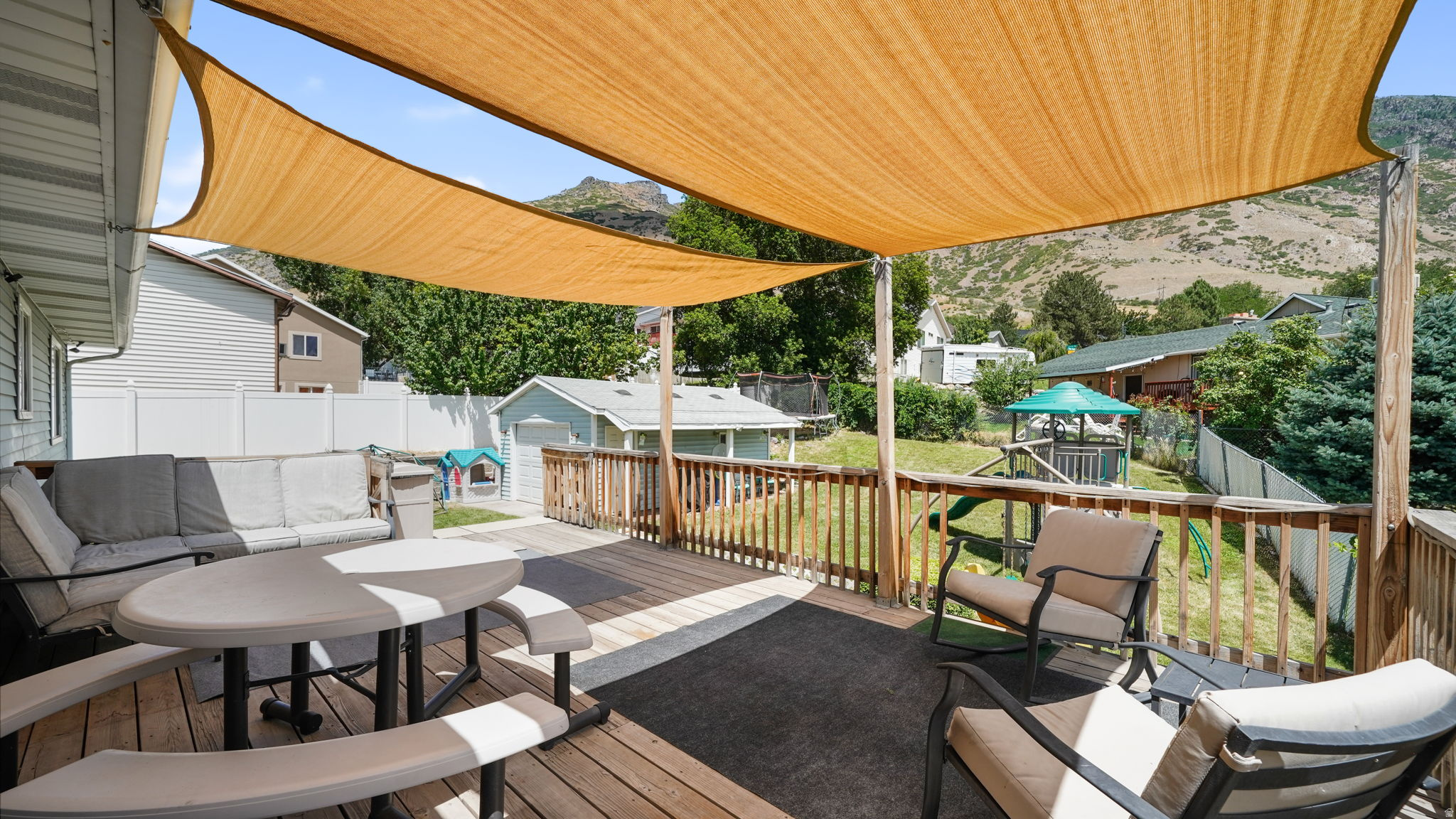 EAGLE RIDGE - Residential