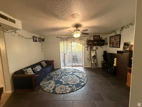WESTBURY - Residential