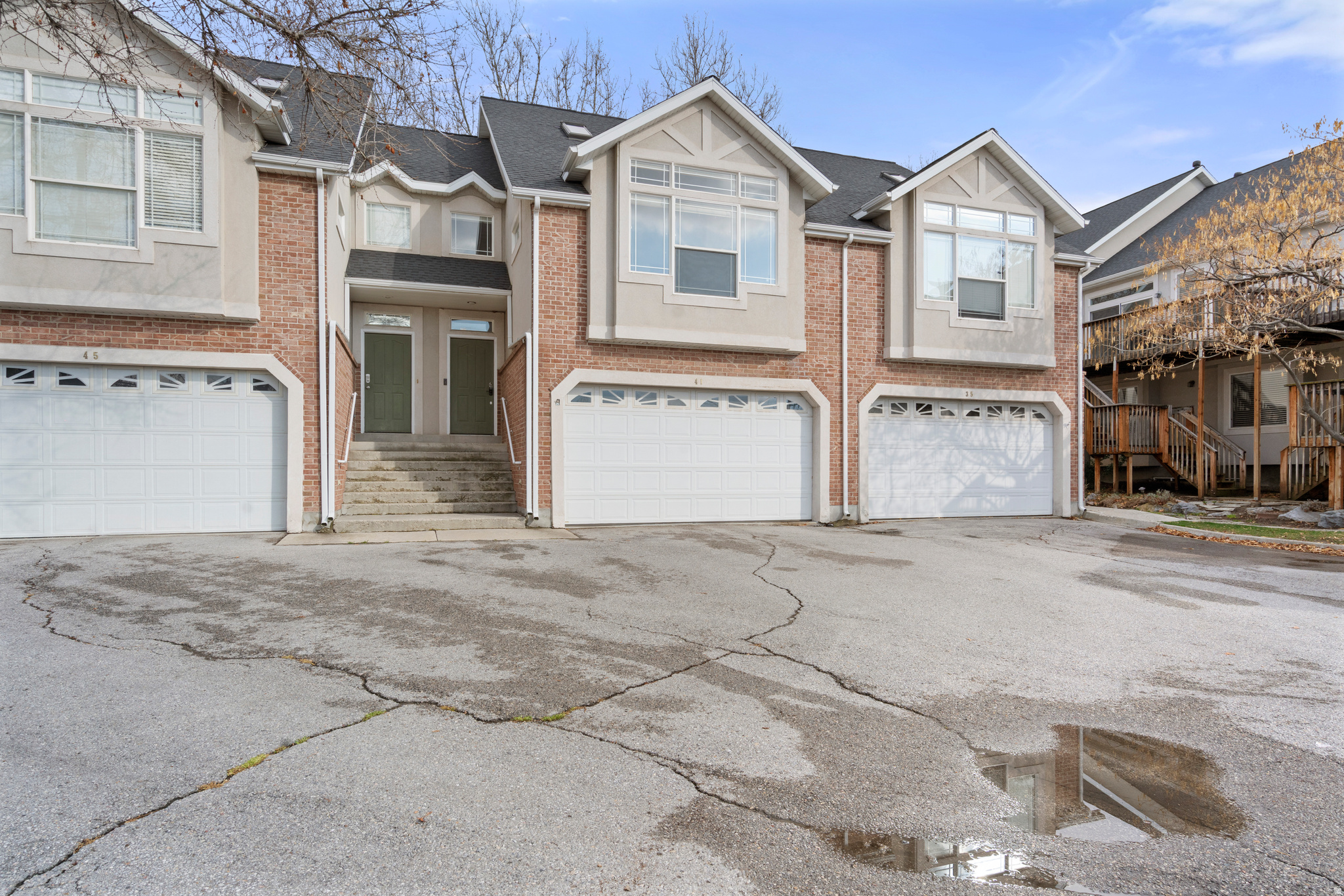 DAVIS TOWNHOMES - Residential