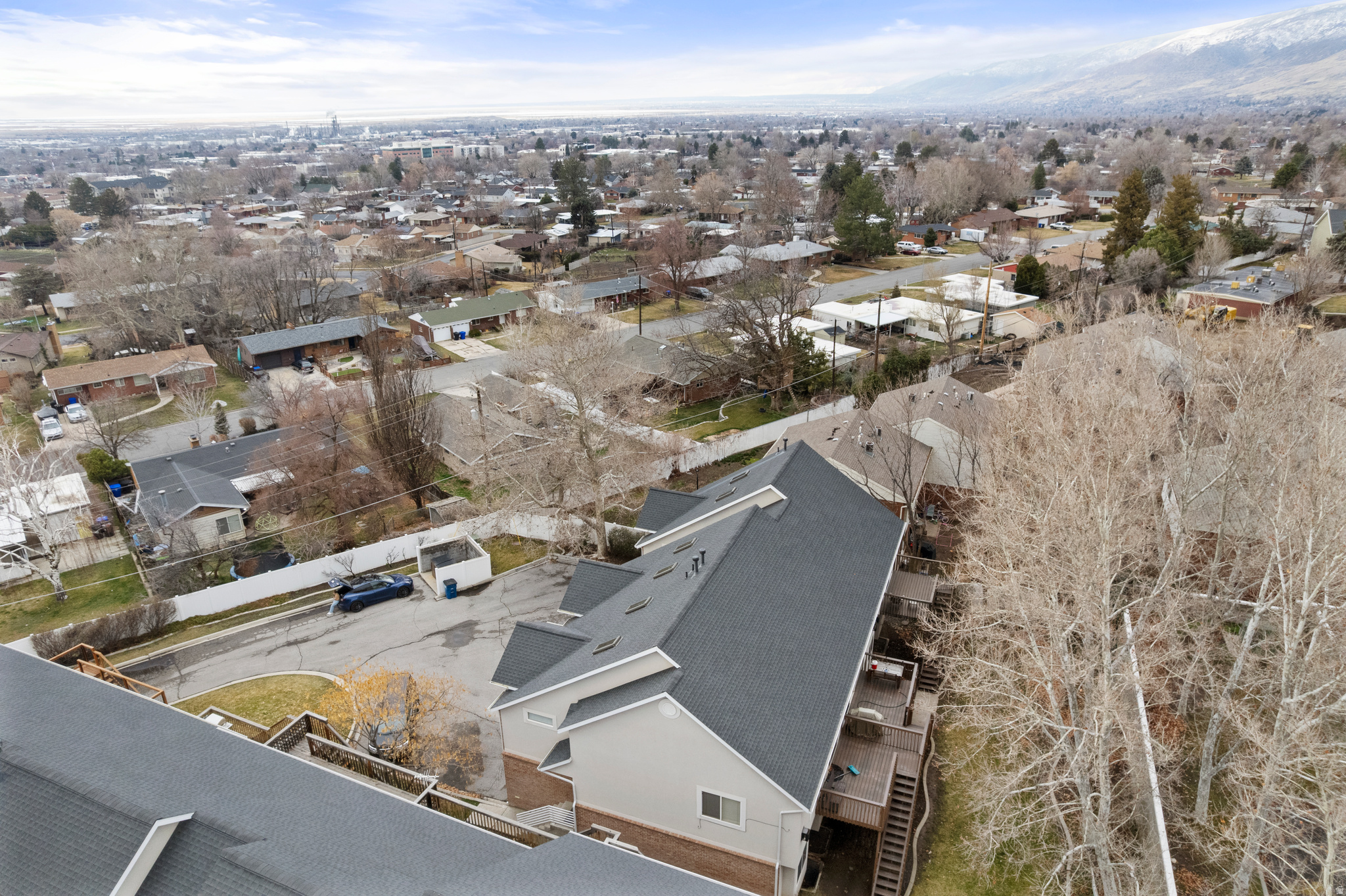 DAVIS TOWNHOMES - Residential
