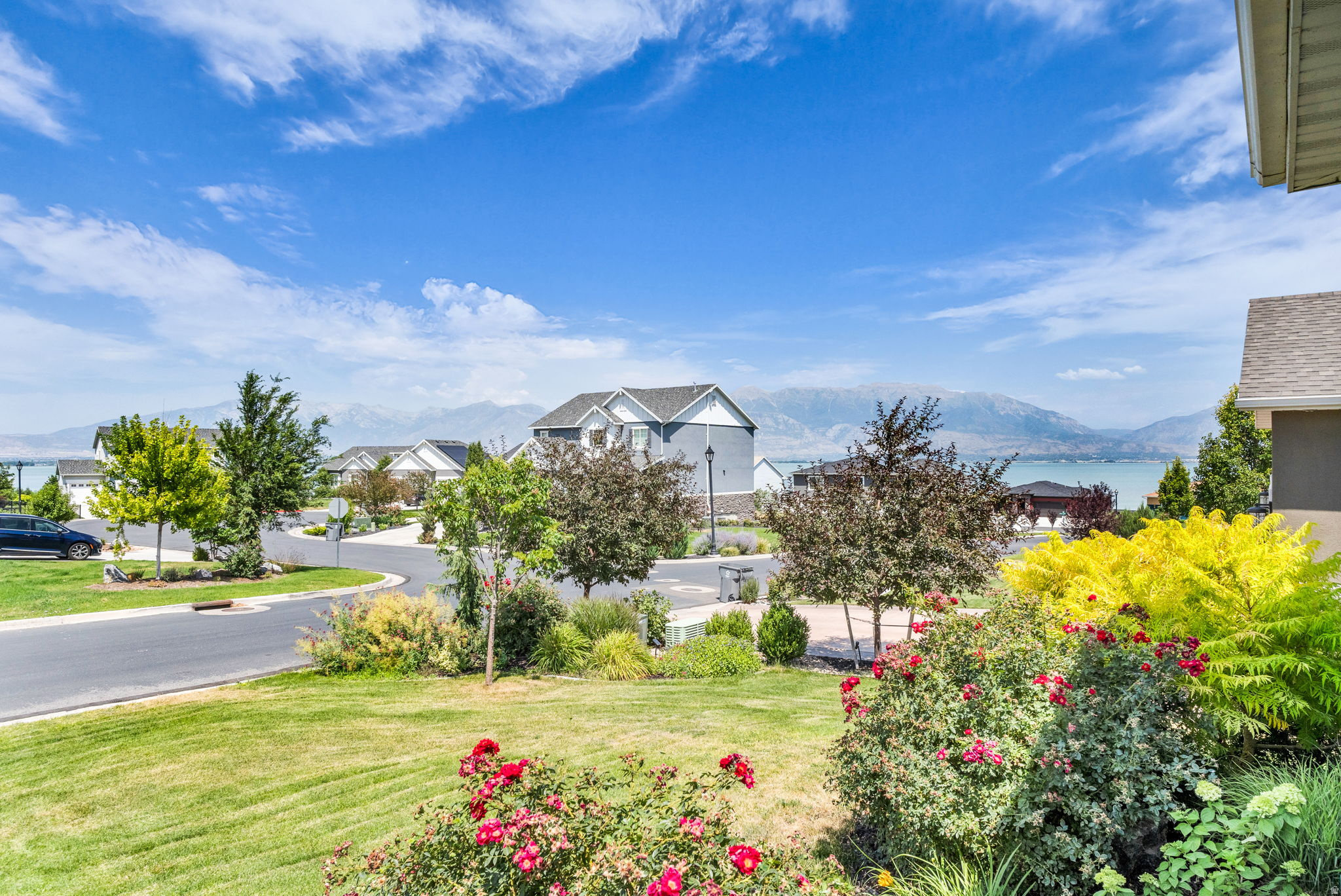 LAKESIDE - Residential
