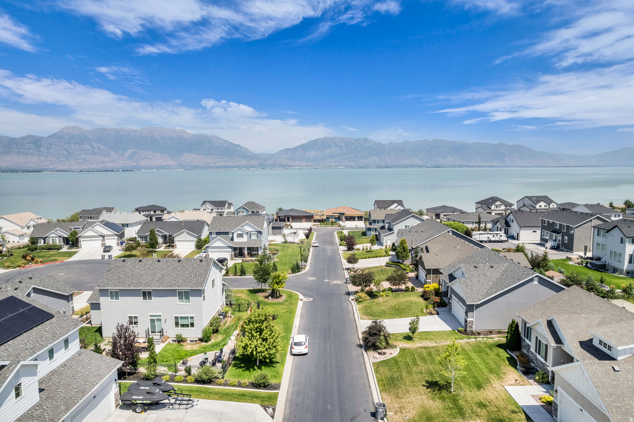 LAKESIDE - Residential