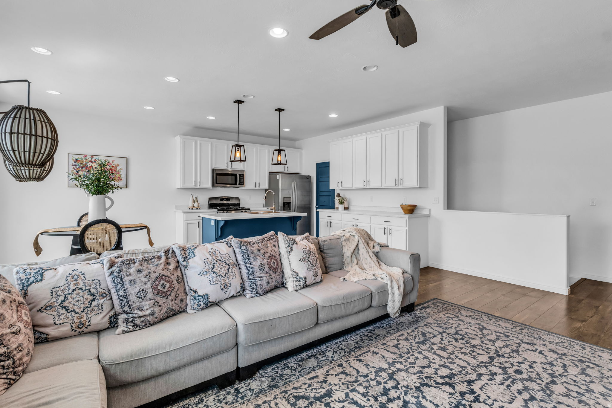 LAKESIDE - Residential