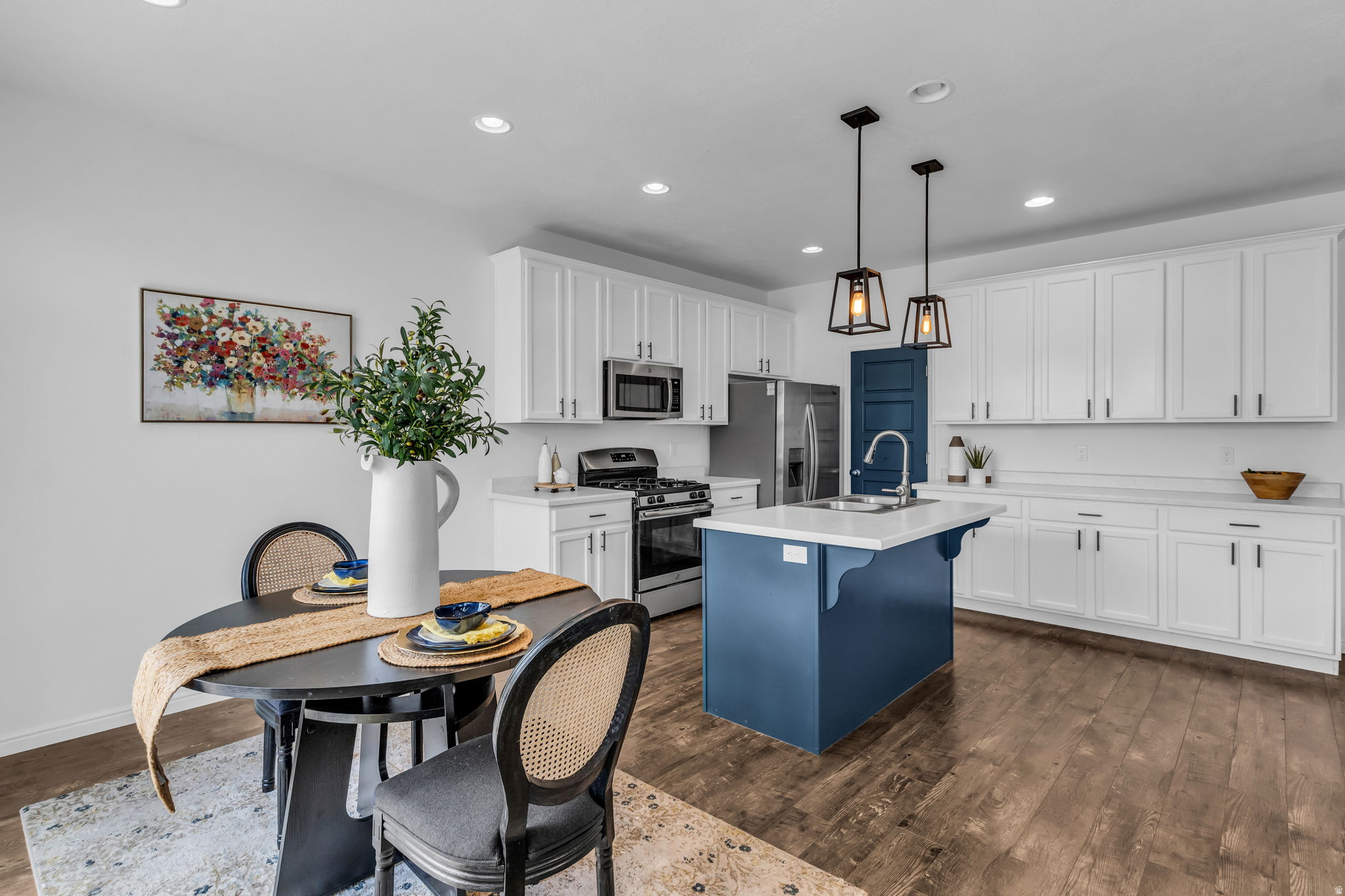 LAKESIDE - Residential