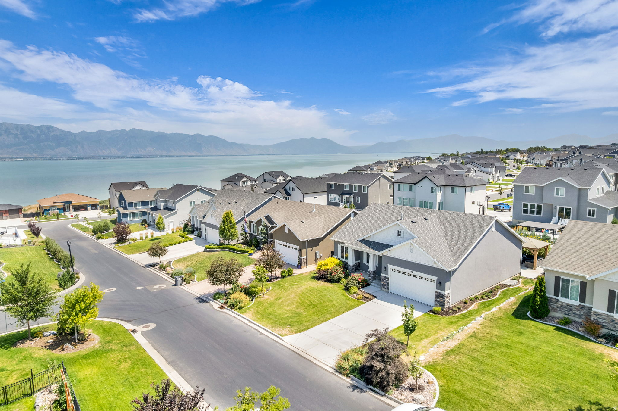 LAKESIDE - Residential