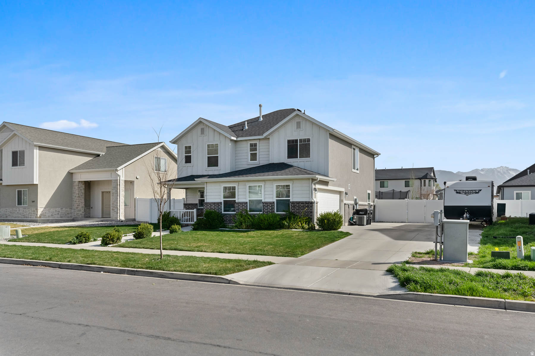 THE GRASSLANDS - Residential