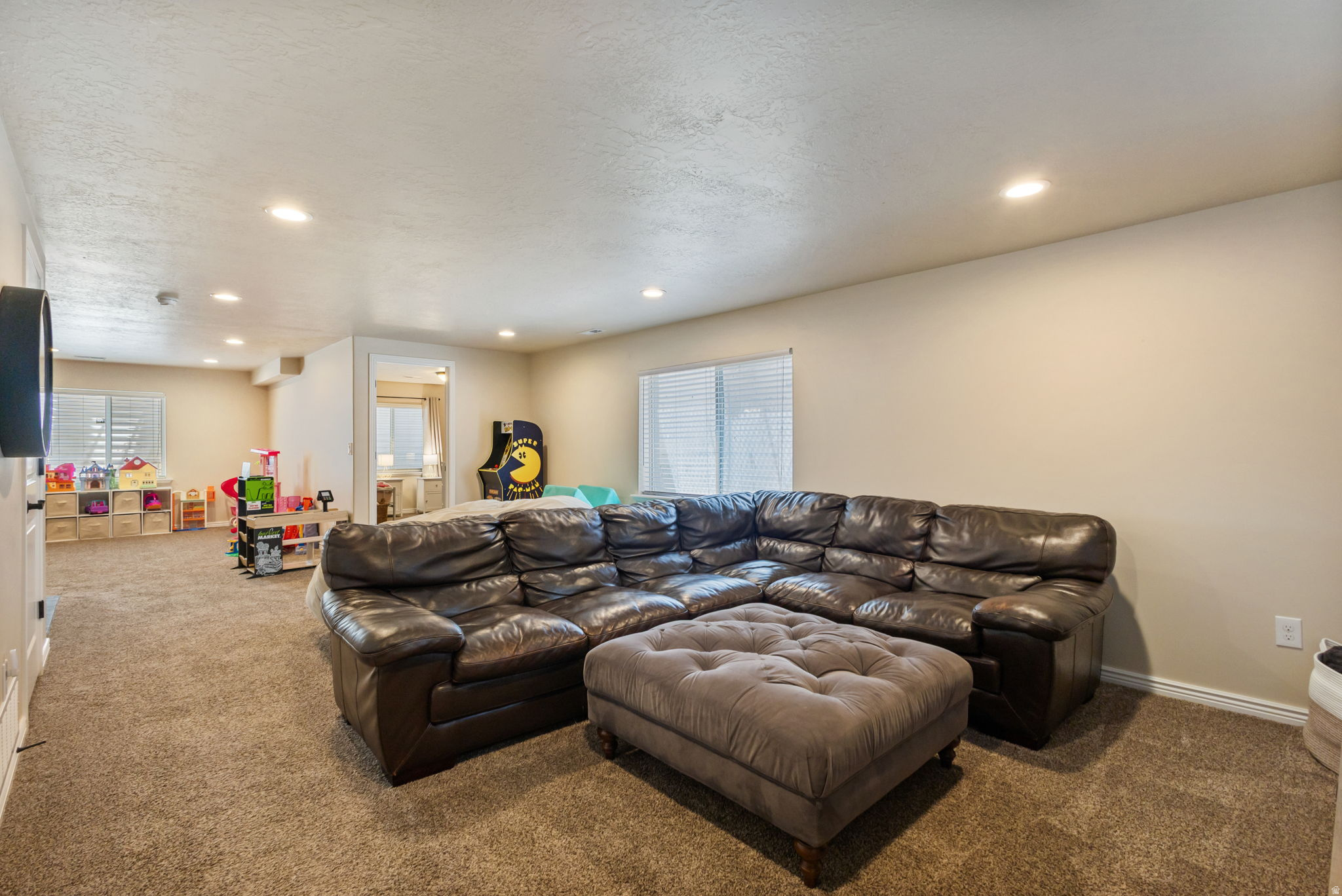HERRIMAN VILLAGE - Residential
