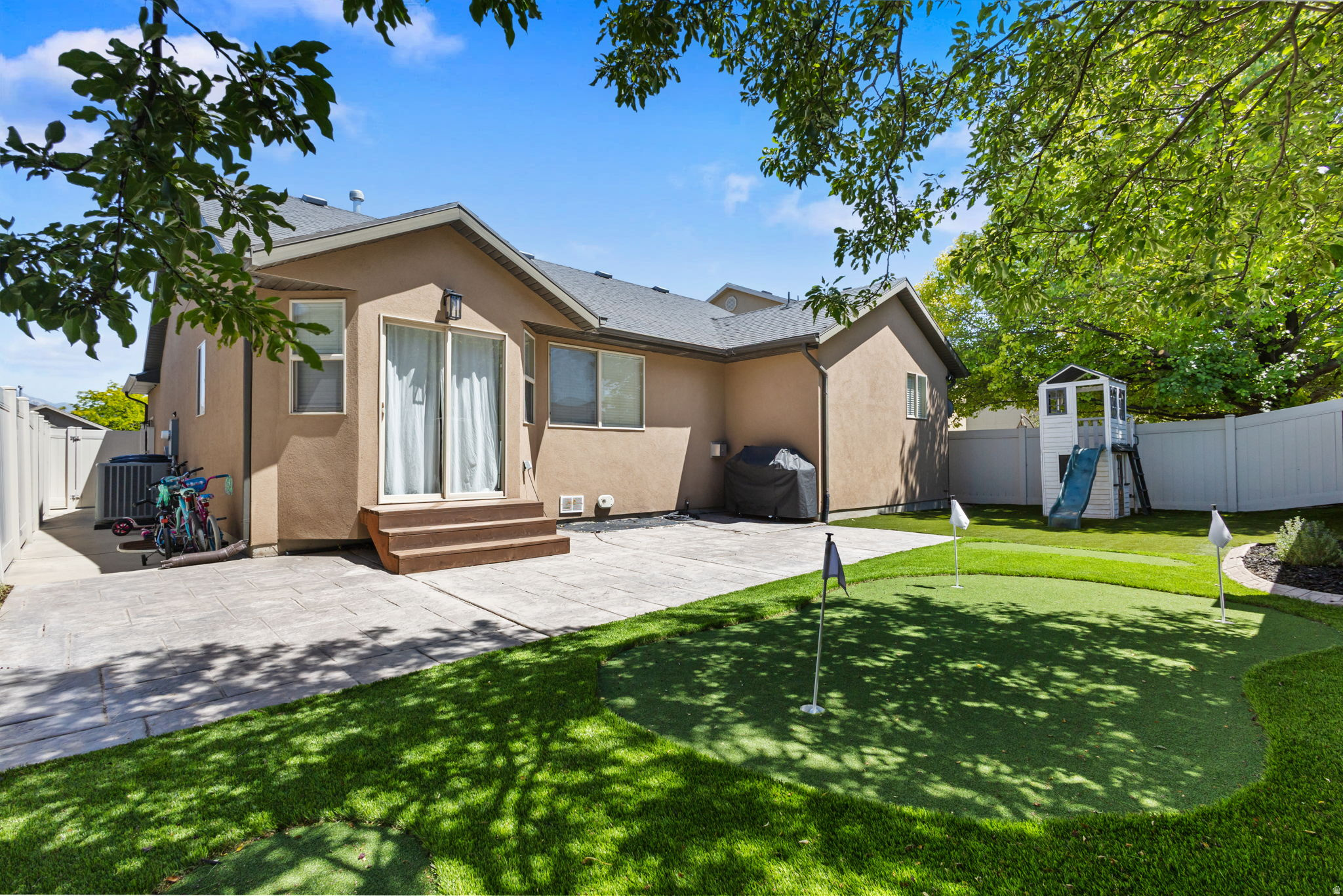 HERRIMAN VILLAGE - Residential