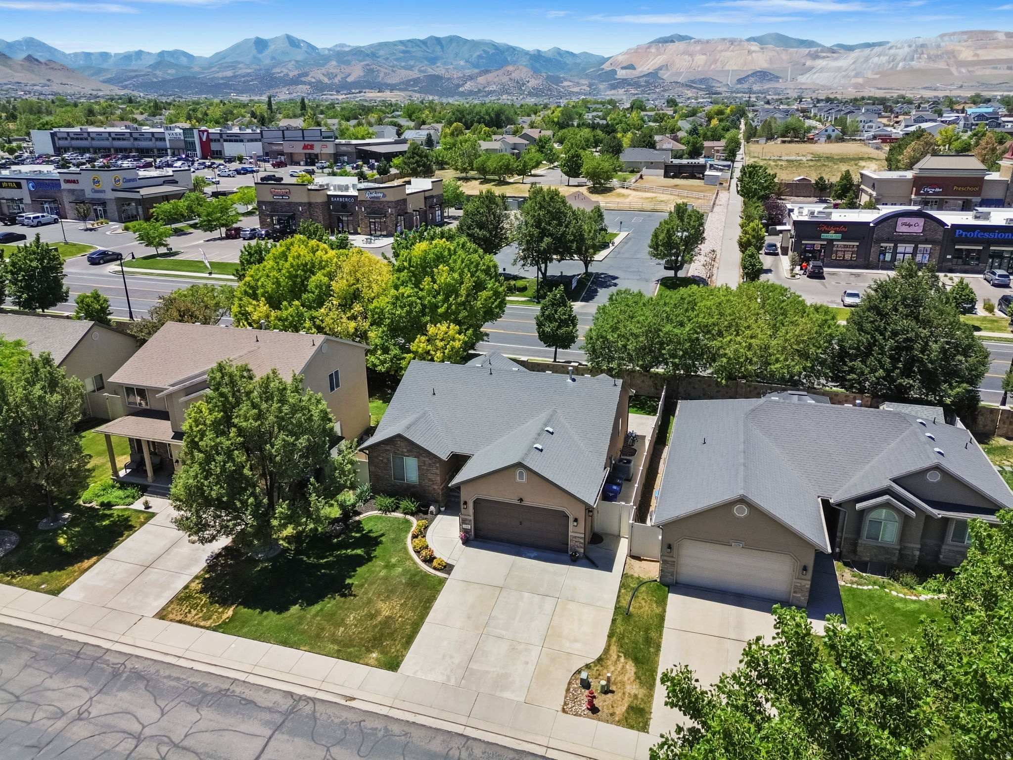HERRIMAN VILLAGE - Residential