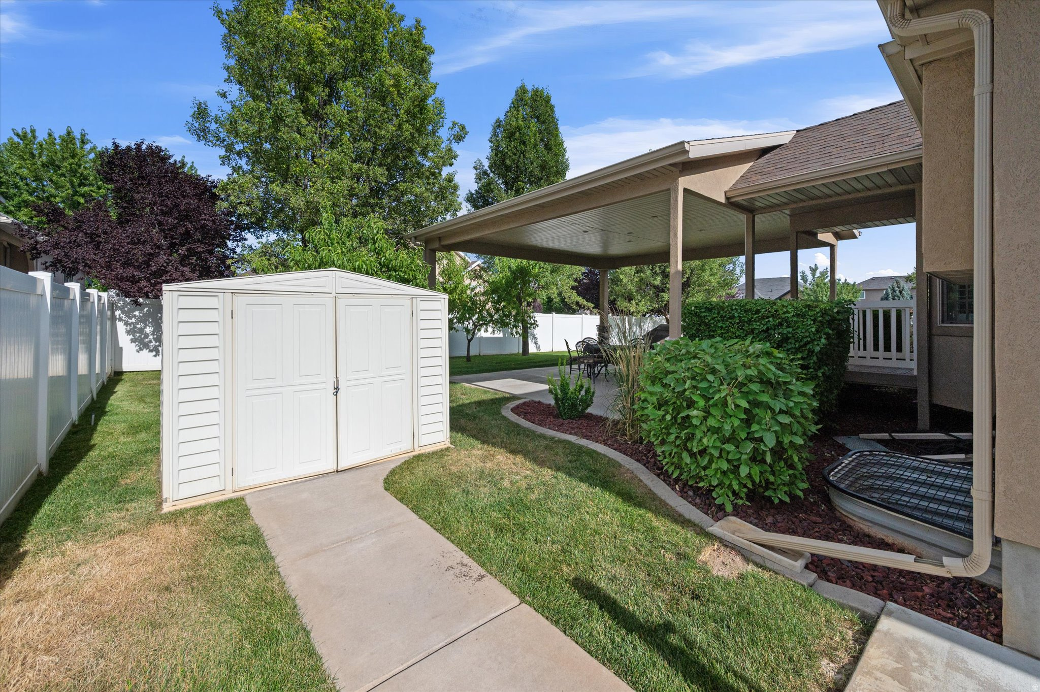 CRYSTAL CREEK - Residential