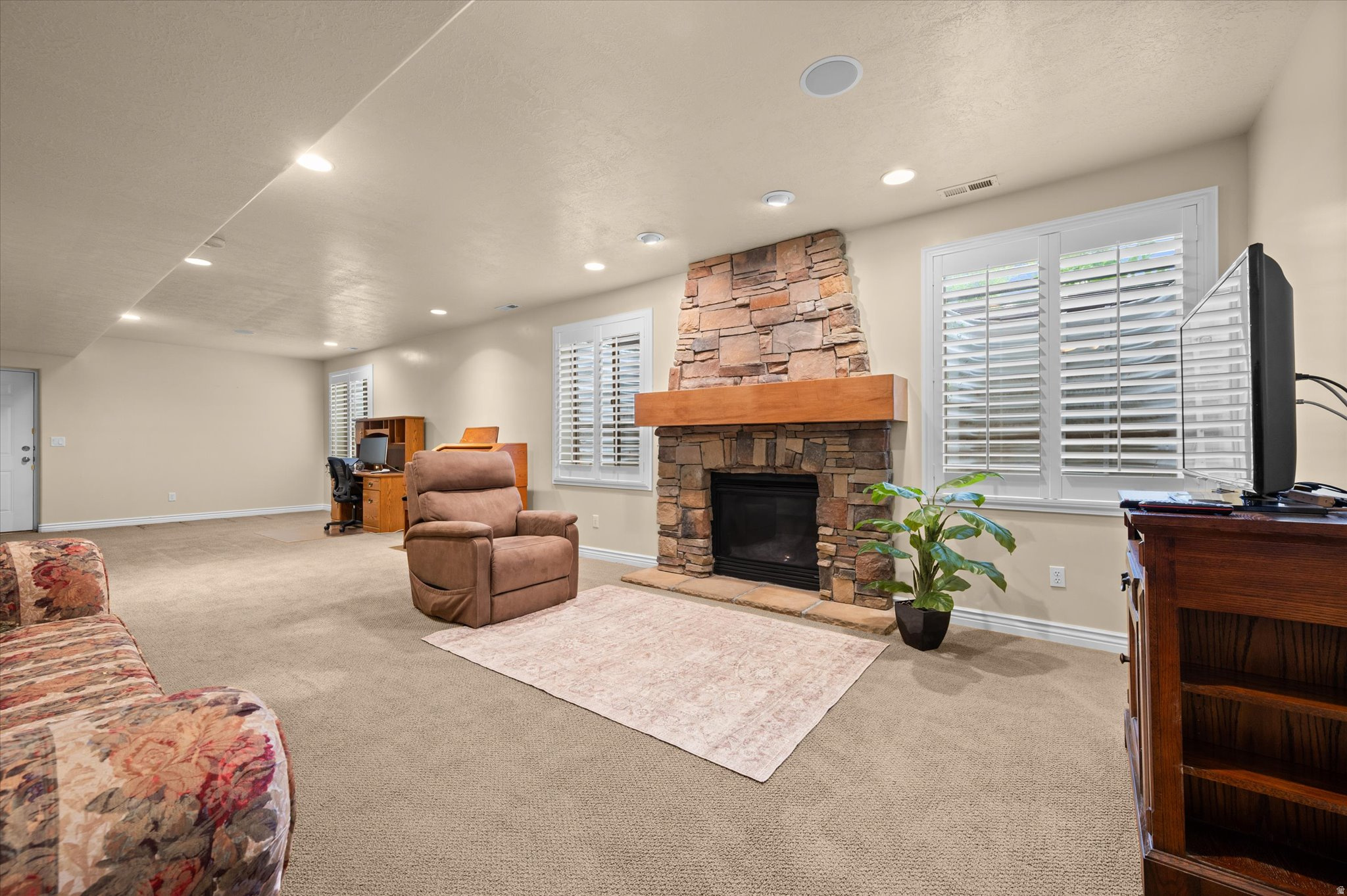 CRYSTAL CREEK - Residential