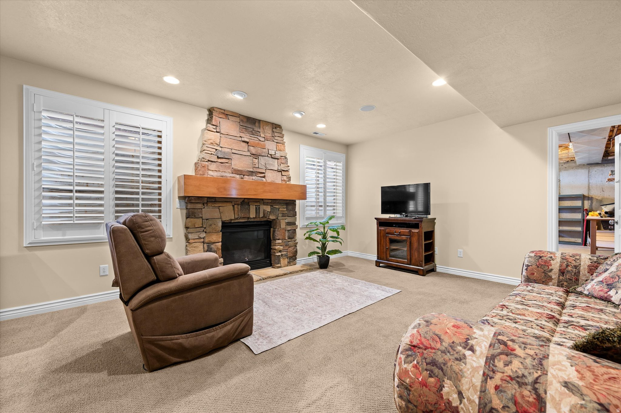 CRYSTAL CREEK - Residential