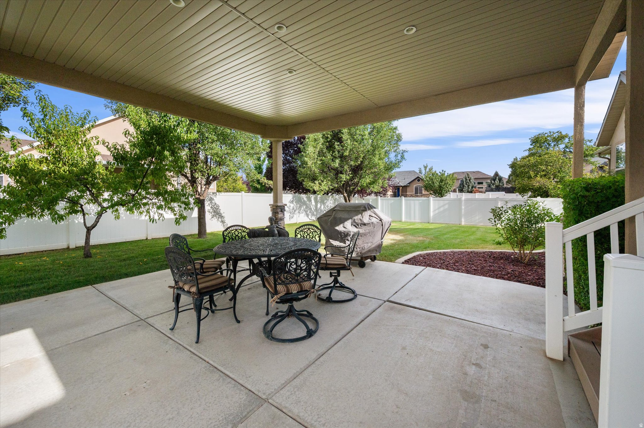 CRYSTAL CREEK - Residential