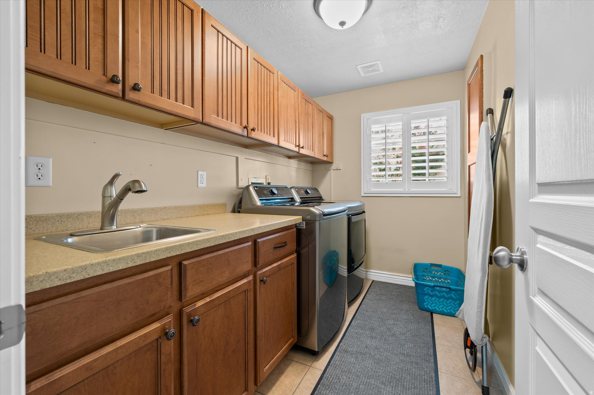 CRYSTAL CREEK - Residential