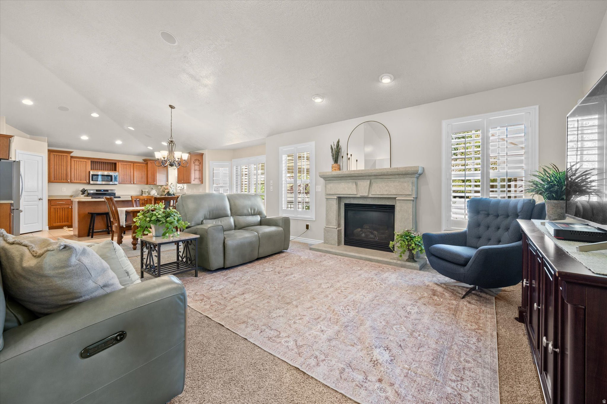 CRYSTAL CREEK - Residential