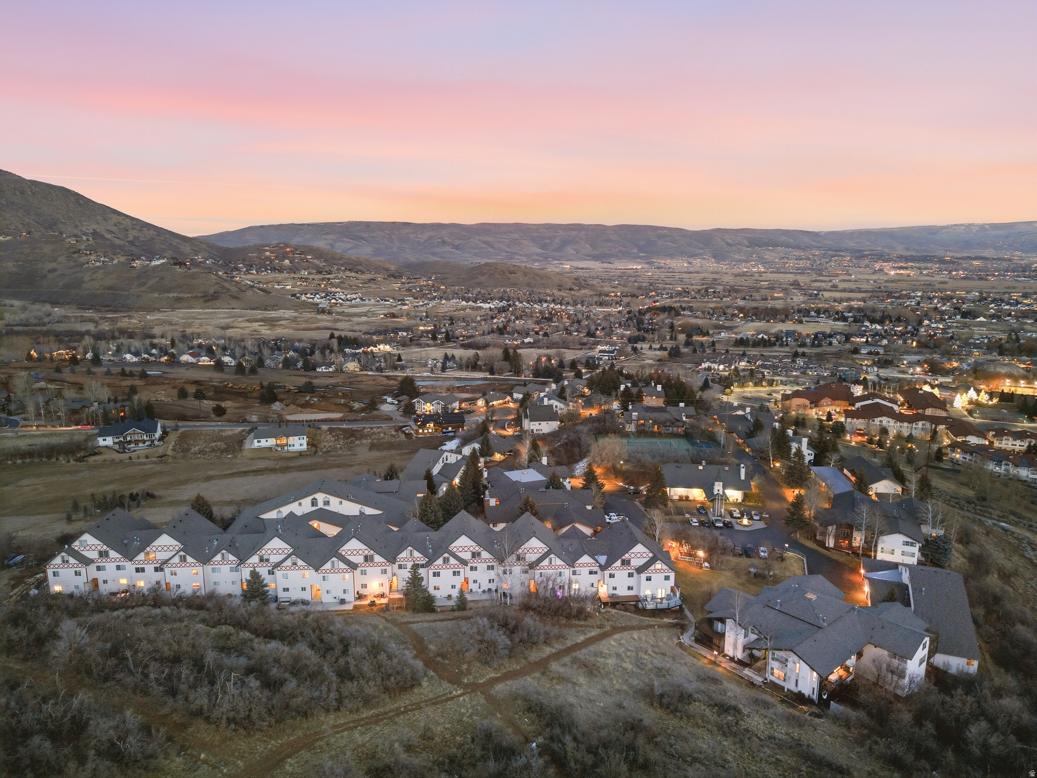 SWISS OAKS - Residential