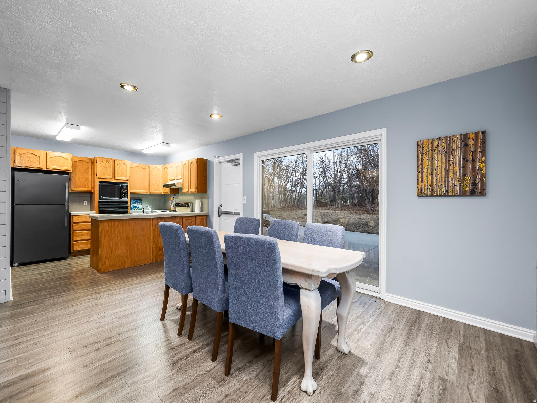 SWISS OAKS - Residential