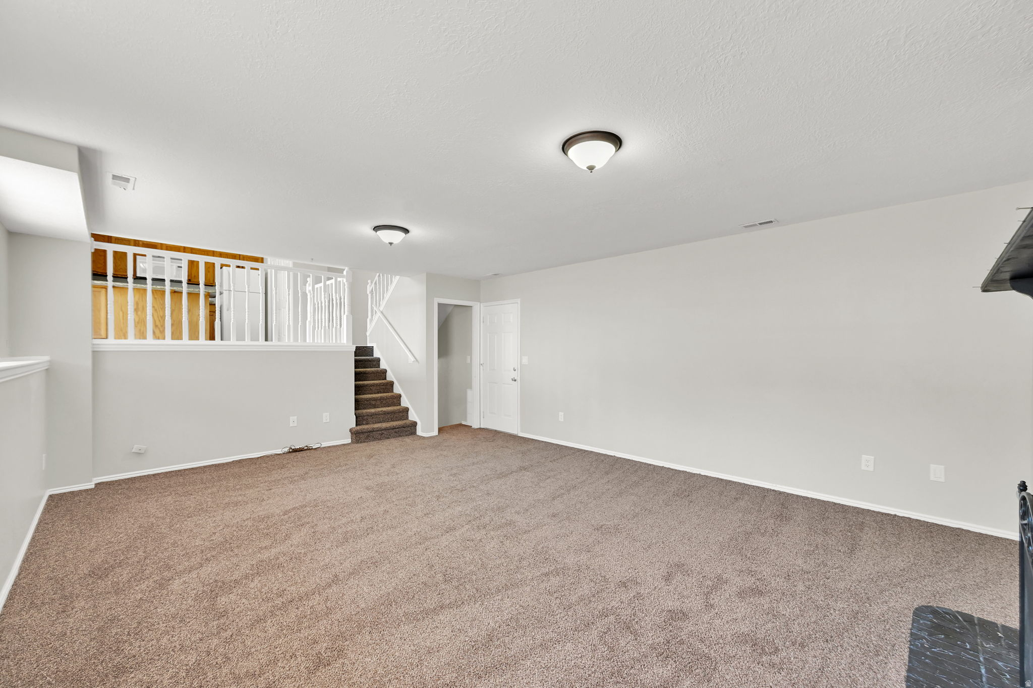 EAST MEADOW - Residential
