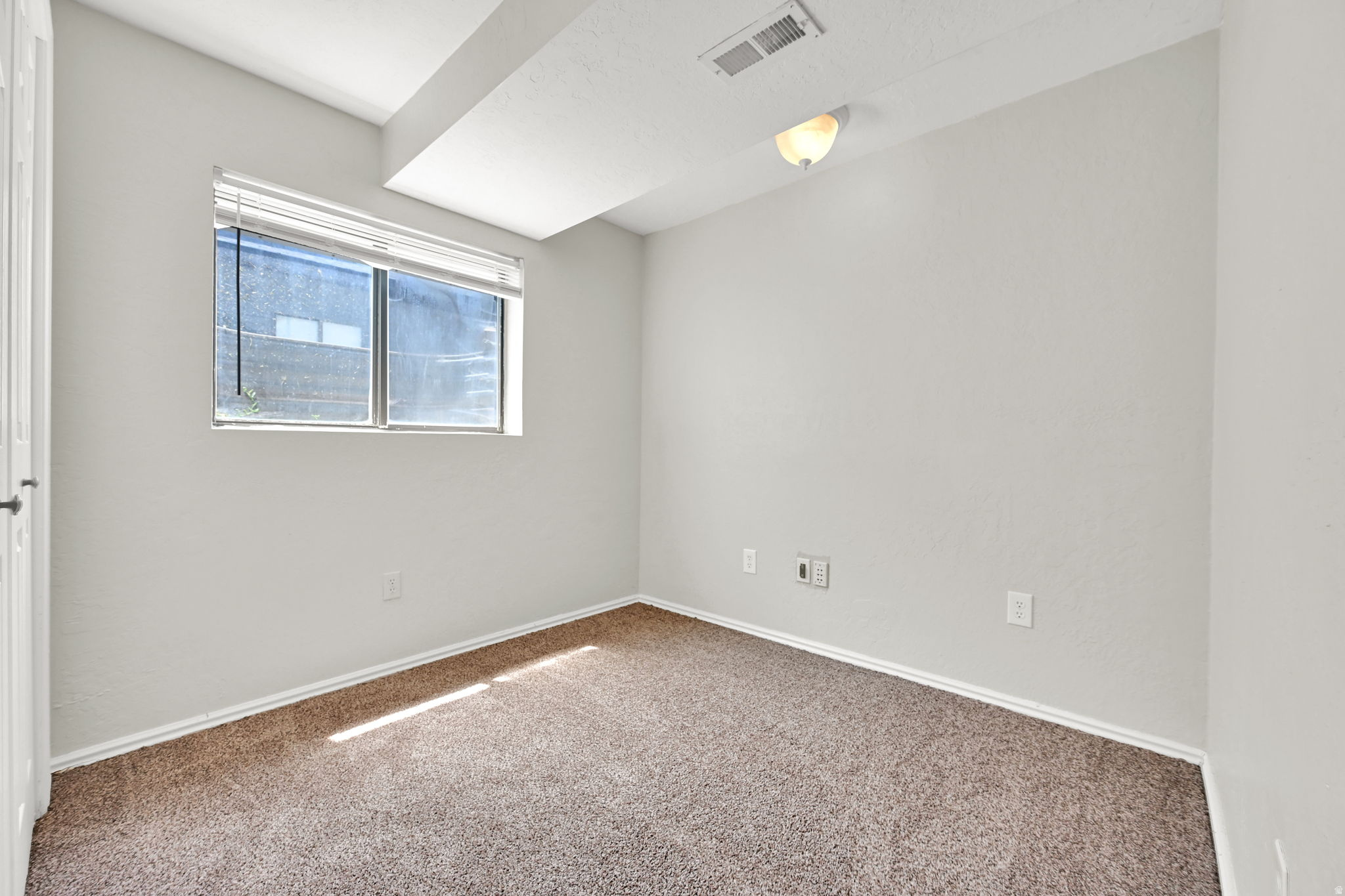 EAST MEADOW - Residential