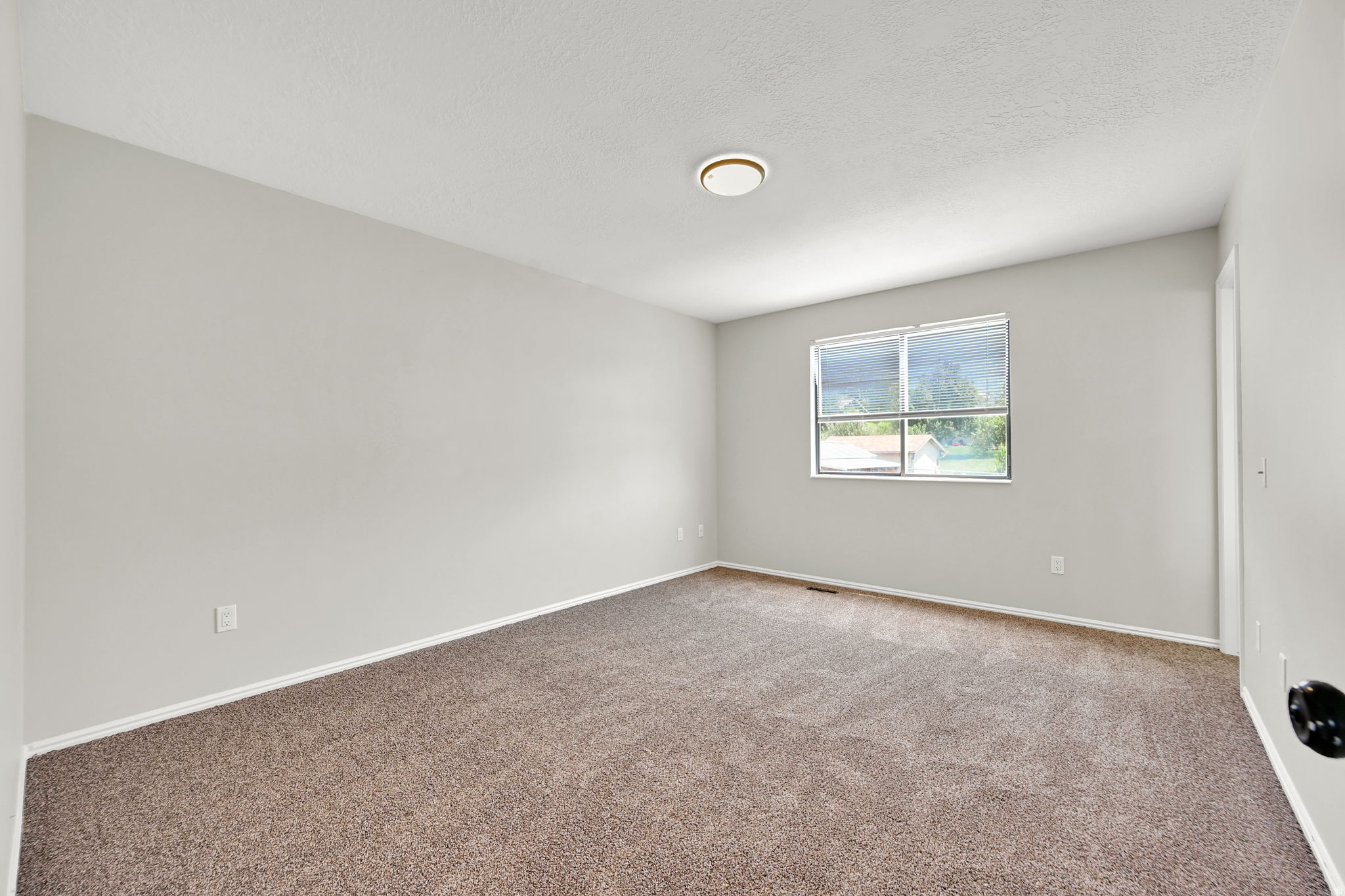 EAST MEADOW - Residential