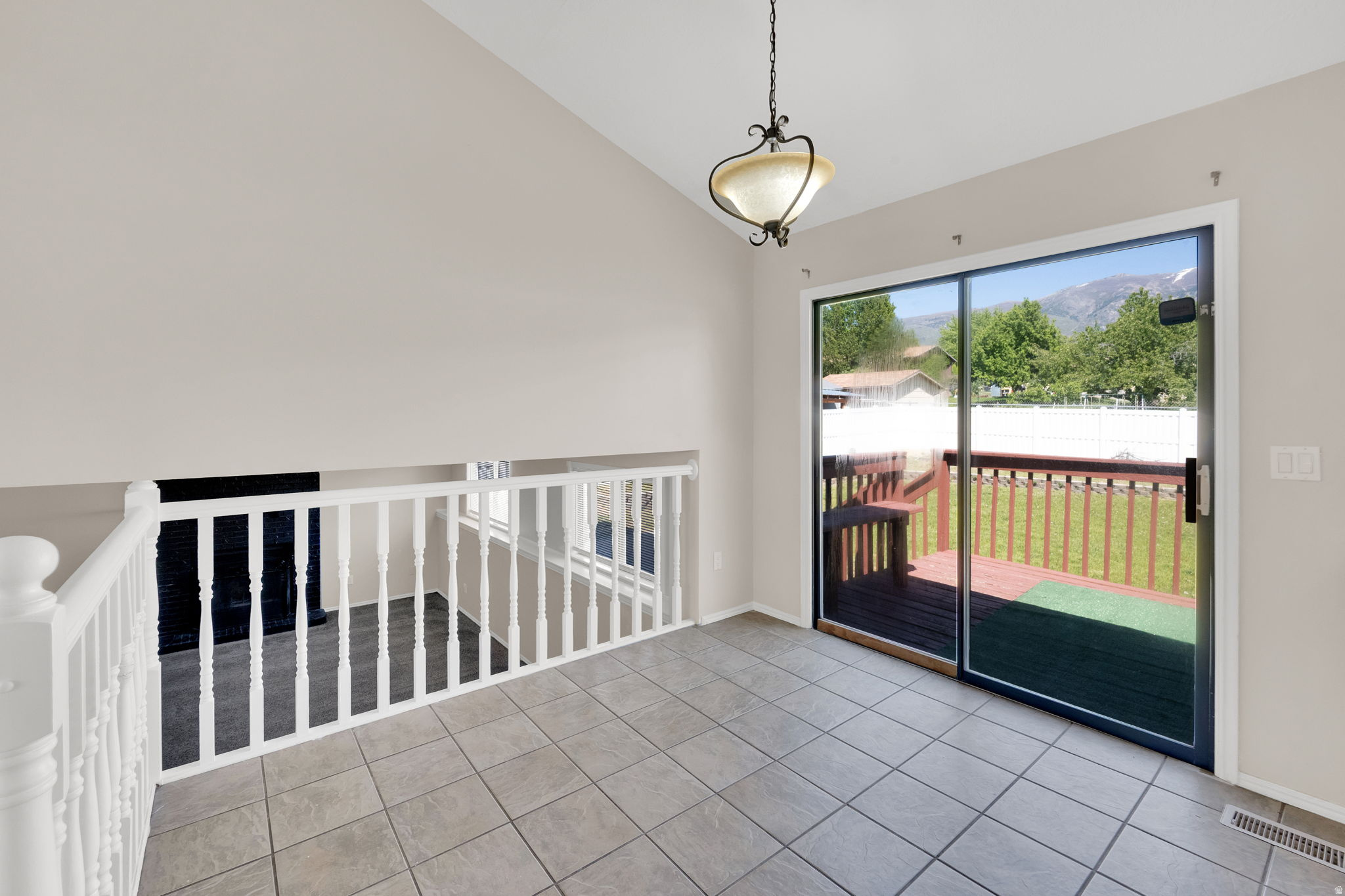 EAST MEADOW - Residential