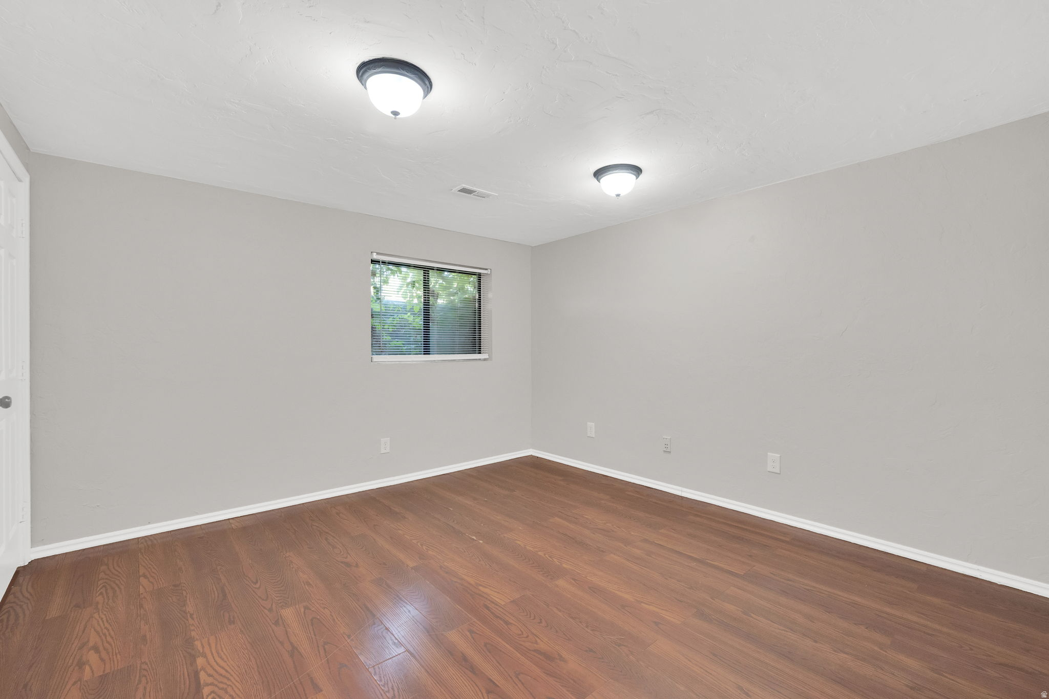 EAST MEADOW - Residential