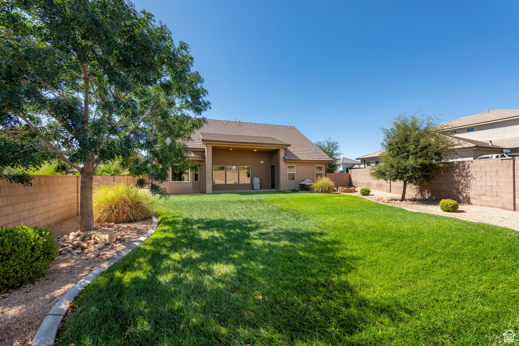 GENTRY LANE - Residential