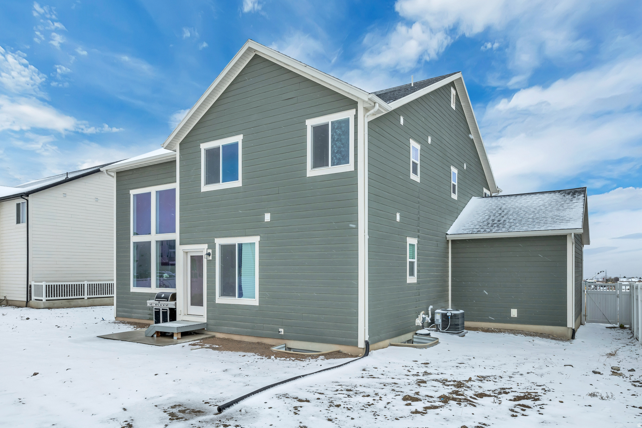 MOUNTAIN RIDGE - Residential
