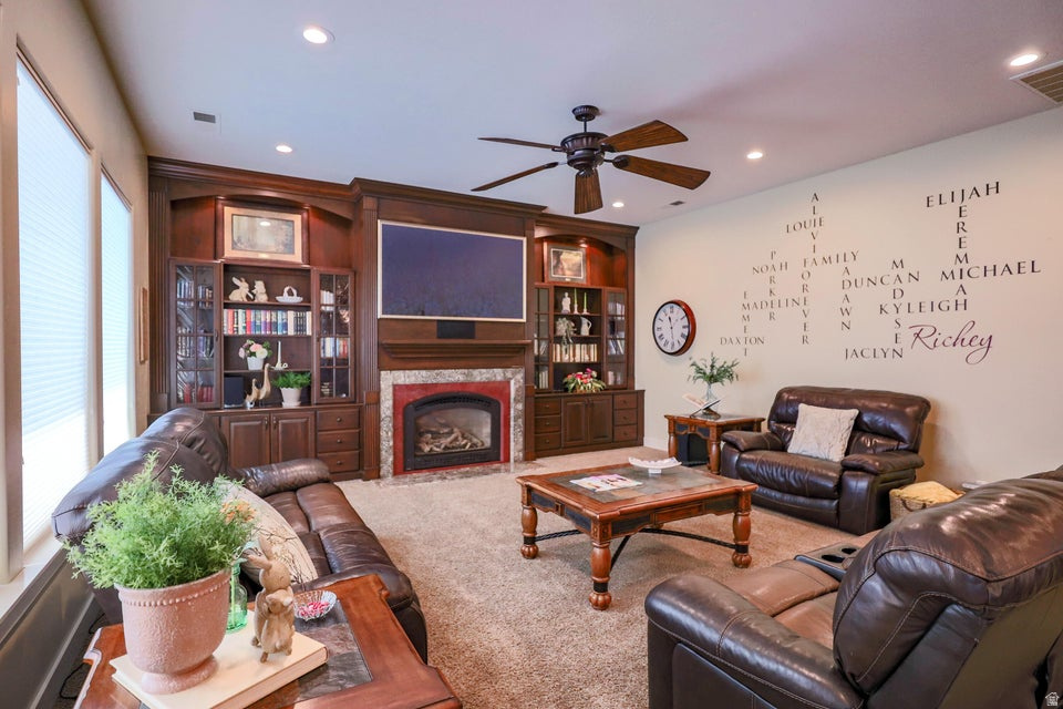 HERITAGE ESTATES PH 5 - Residential