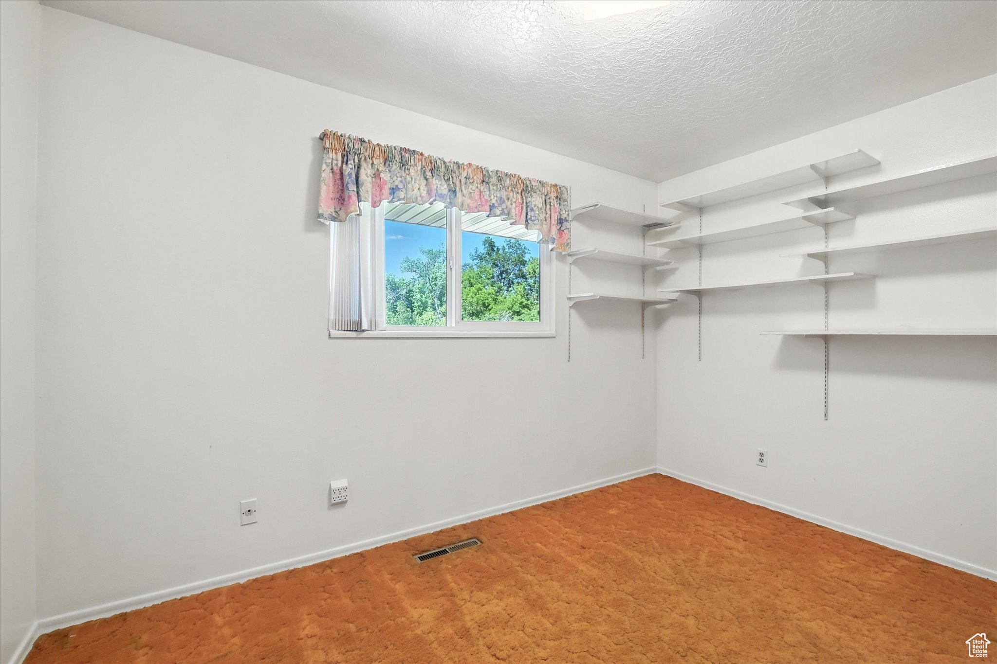 RIVER HEIGHTS - Residential