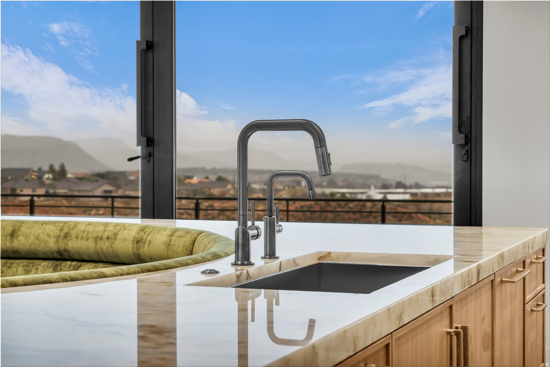 SOLENTE VILLAGE - Residential
