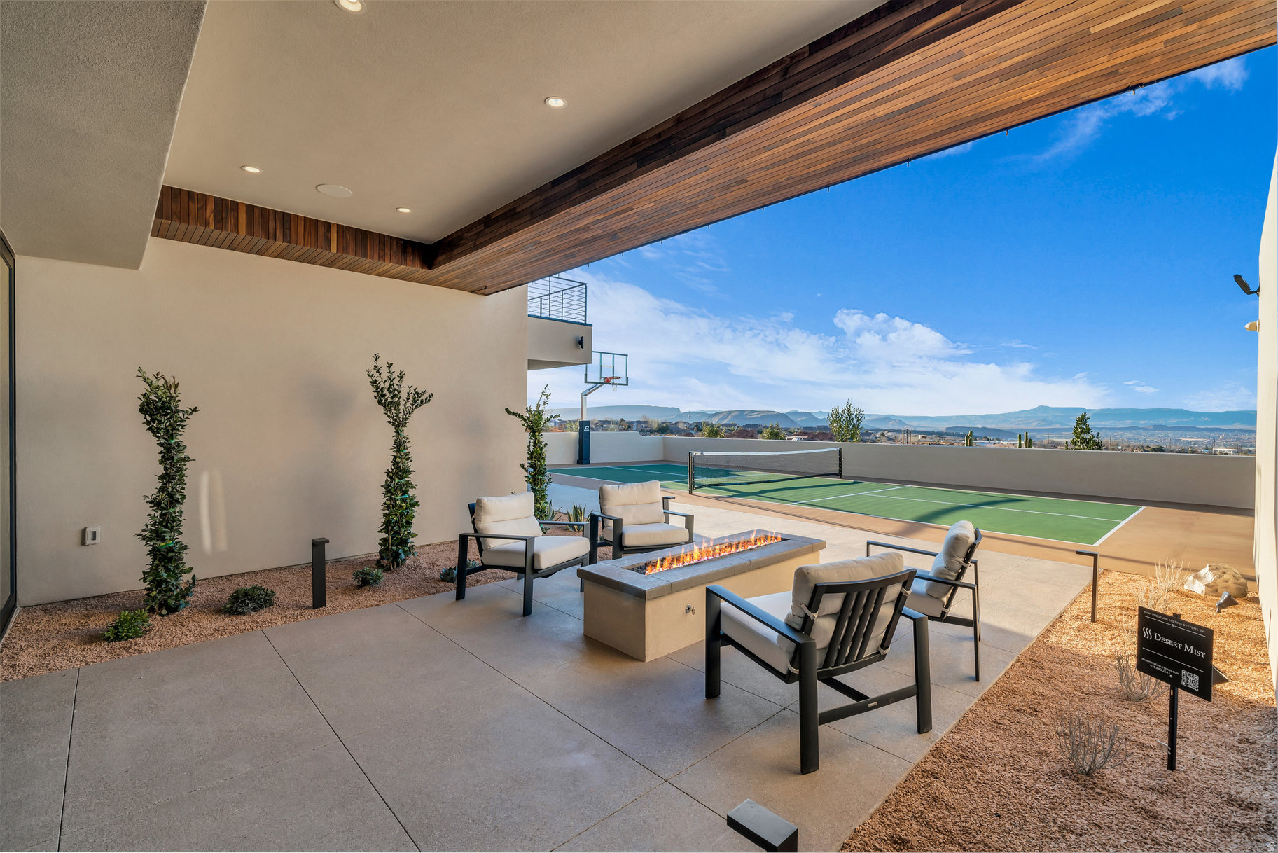 SOLENTE VILLAGE - Residential