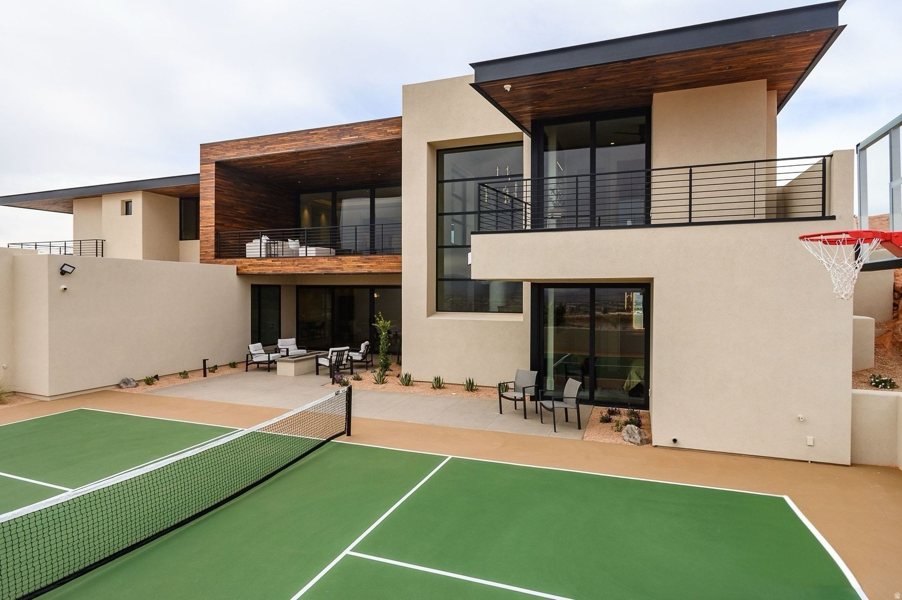 SOLENTE VILLAGE - Residential