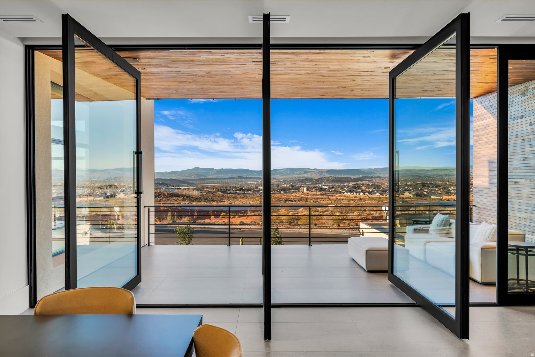 SOLENTE VILLAGE - Residential