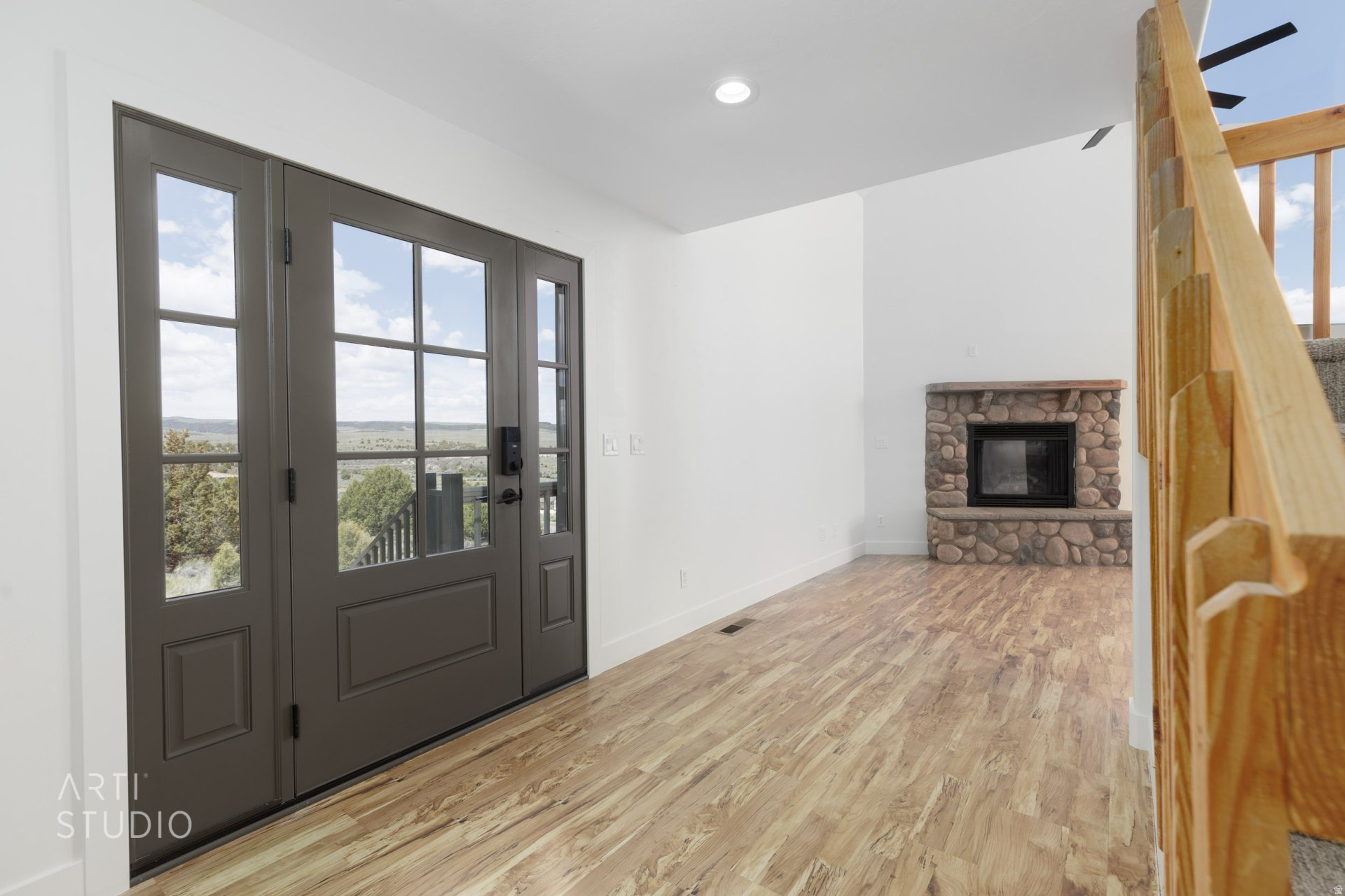 PAUNSAUGUNT CLIFFS SUBDIVISION - Residential