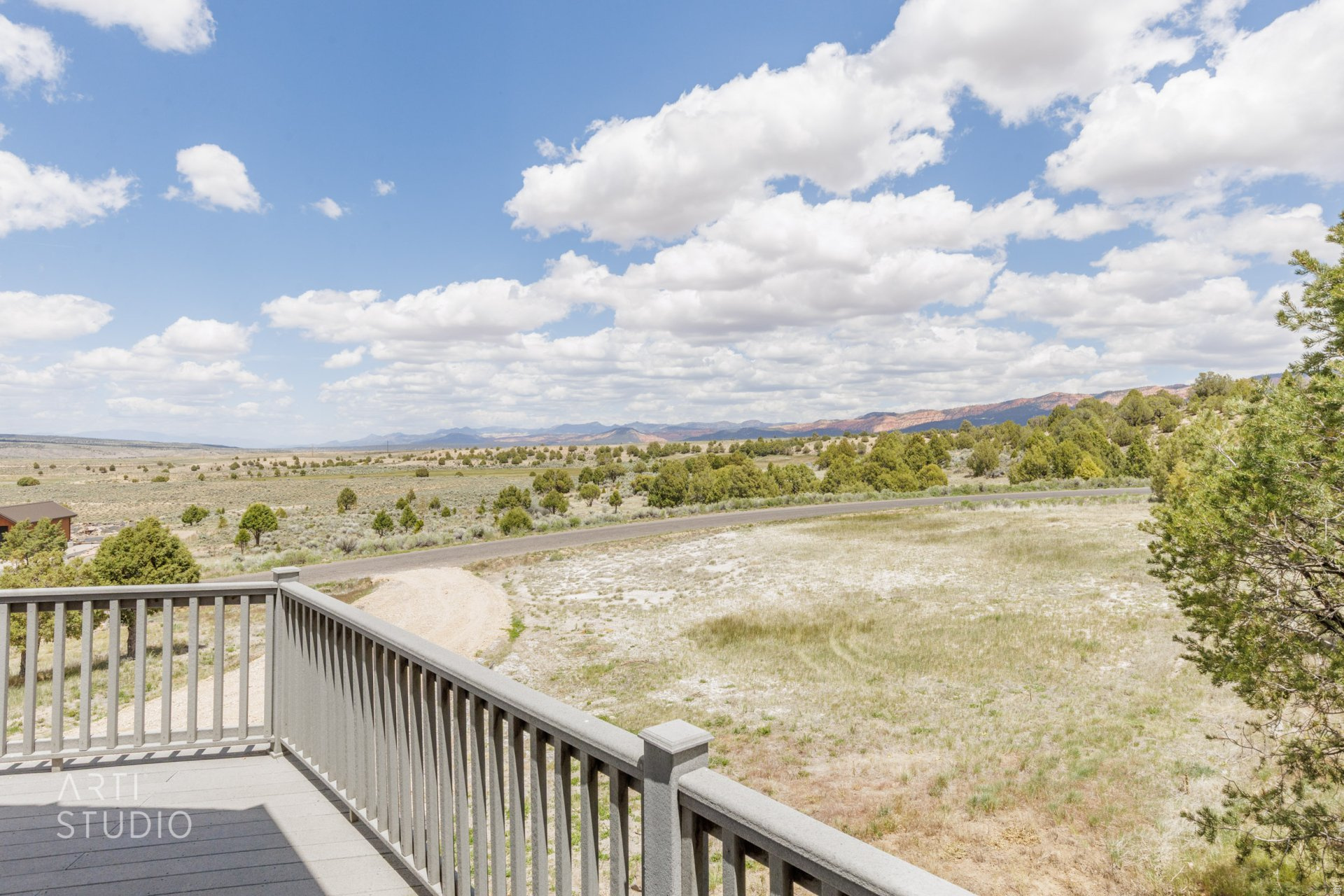 PAUNSAUGUNT CLIFFS SUBDIVISION - Residential