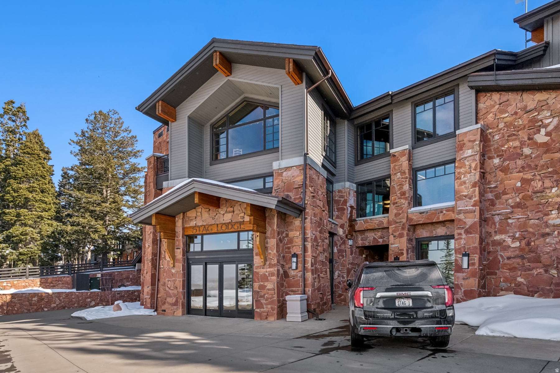 STAG LODGE - Residential