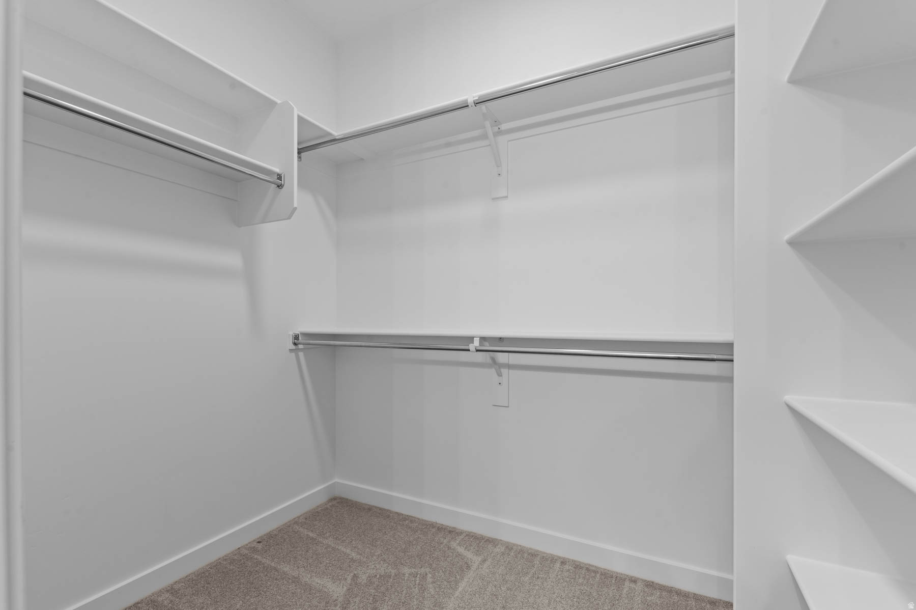 BROADVIEW SHORES COTTAGES 802 - Residential