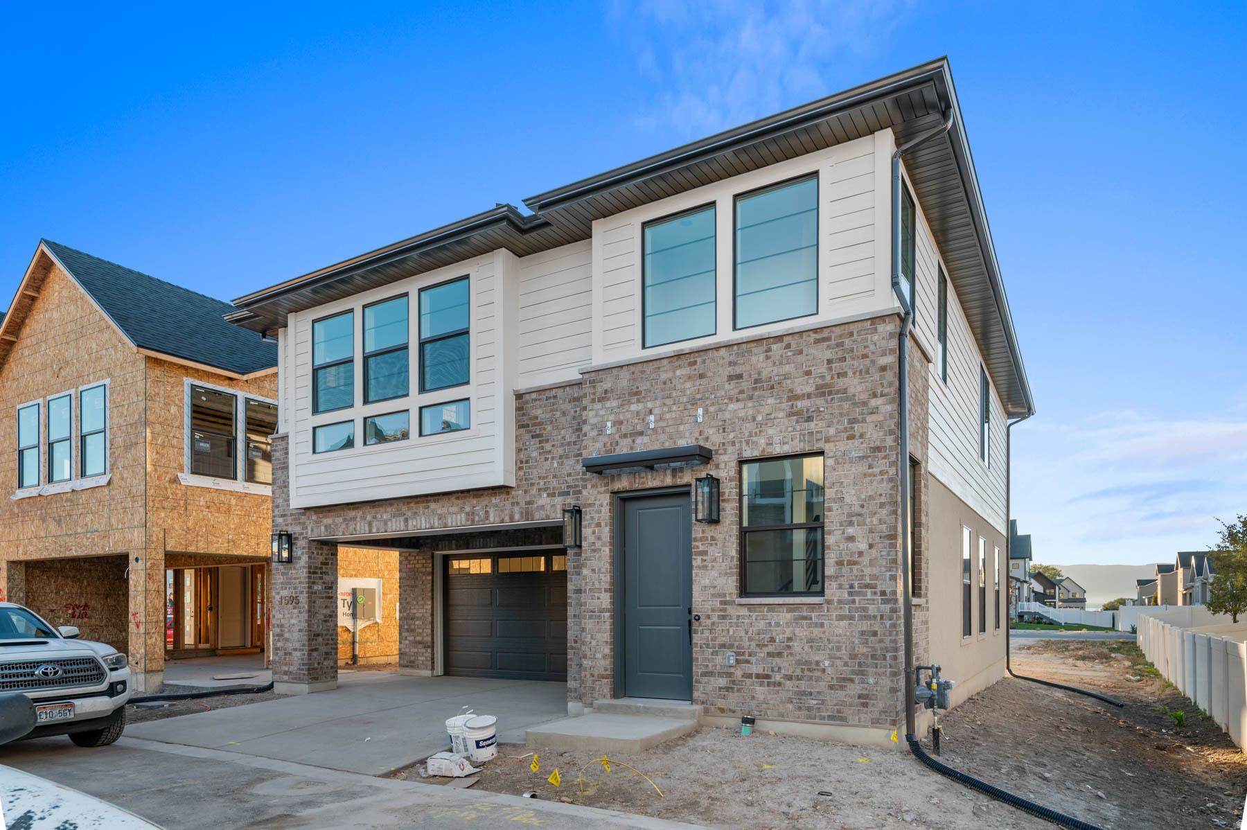 BROADVIEW SHORES COTTAGES 802 - Residential