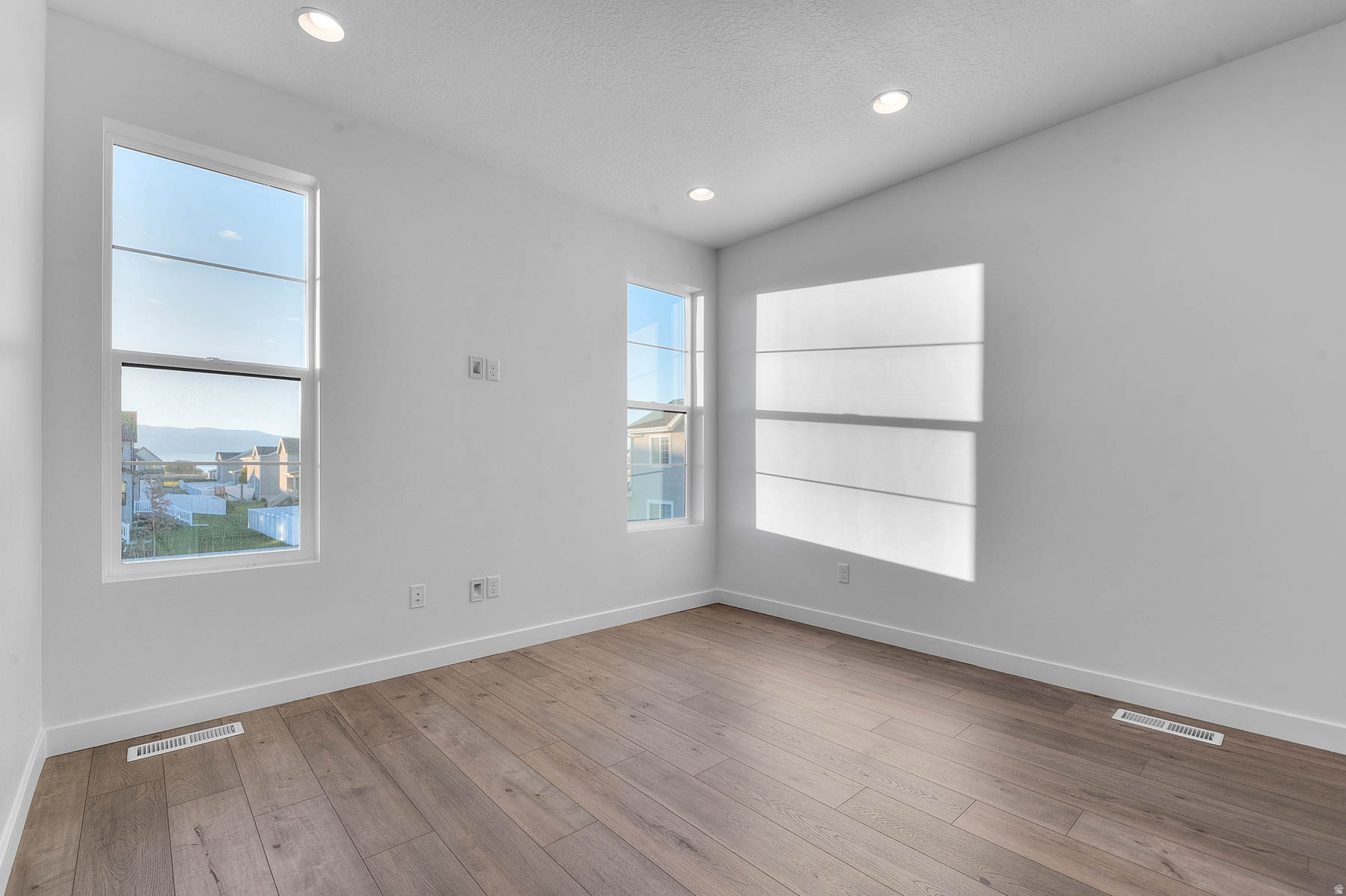 BROADVIEW SHORES COTTAGES 802 - Residential