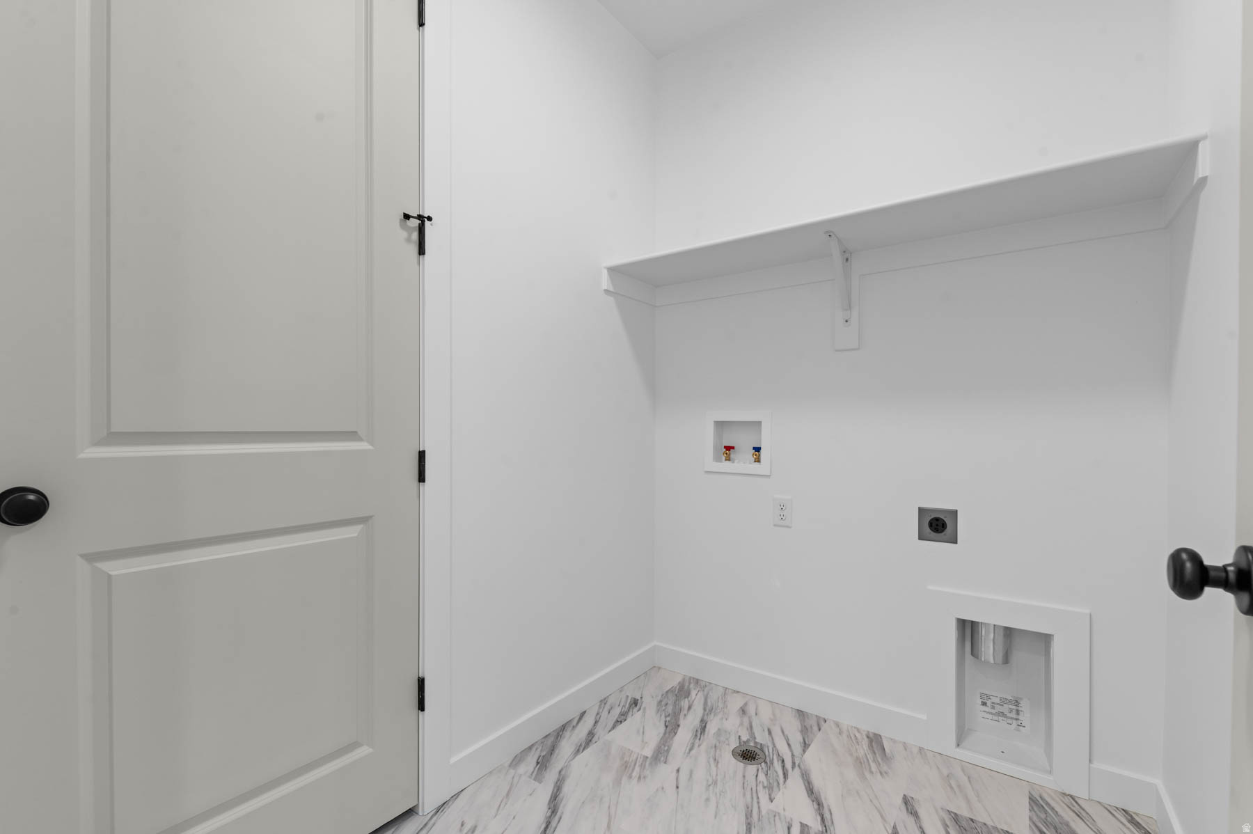 BROADVIEW SHORES COTTAGES 802 - Residential