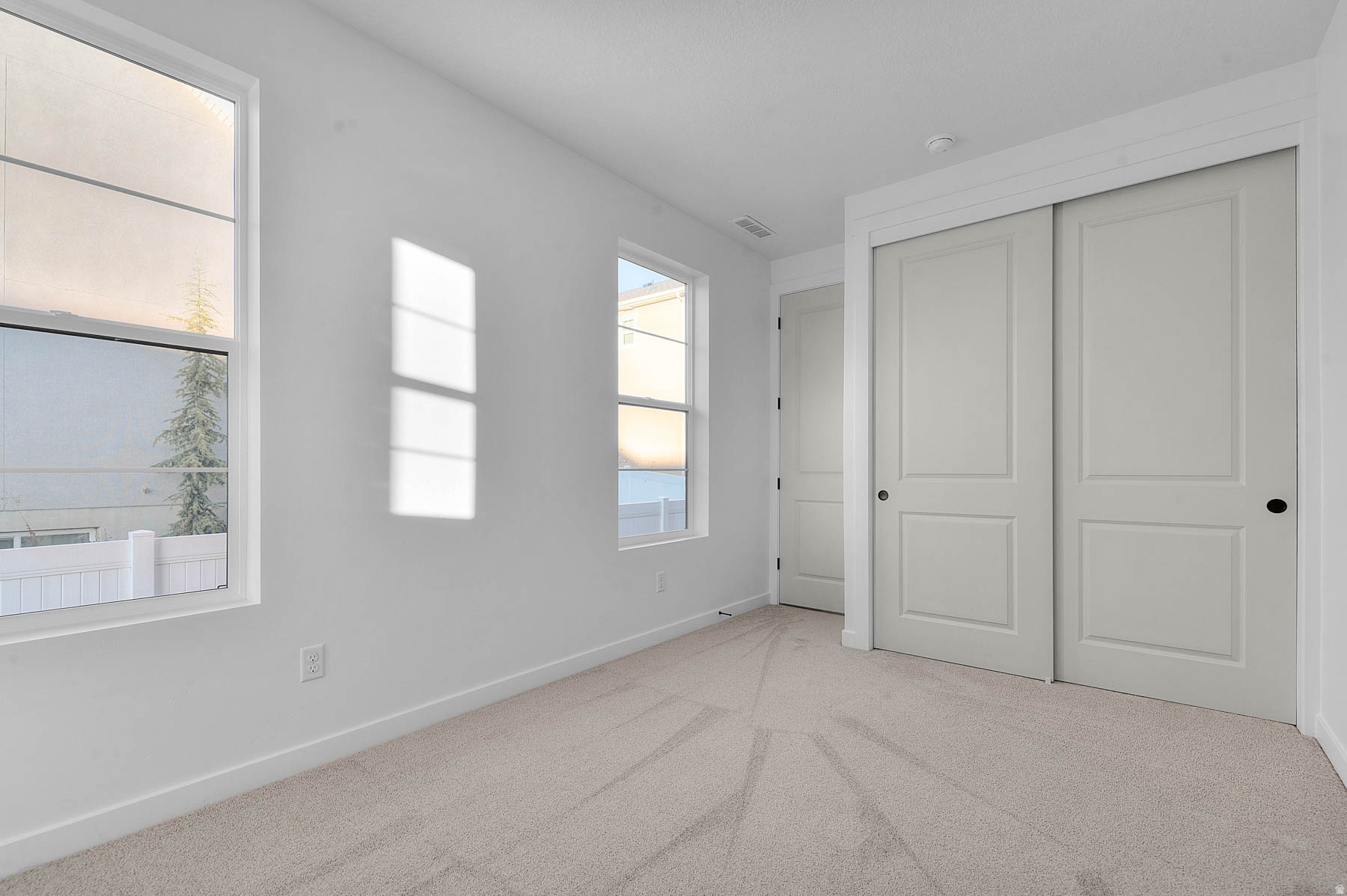 BROADVIEW SHORES COTTAGES 802 - Residential