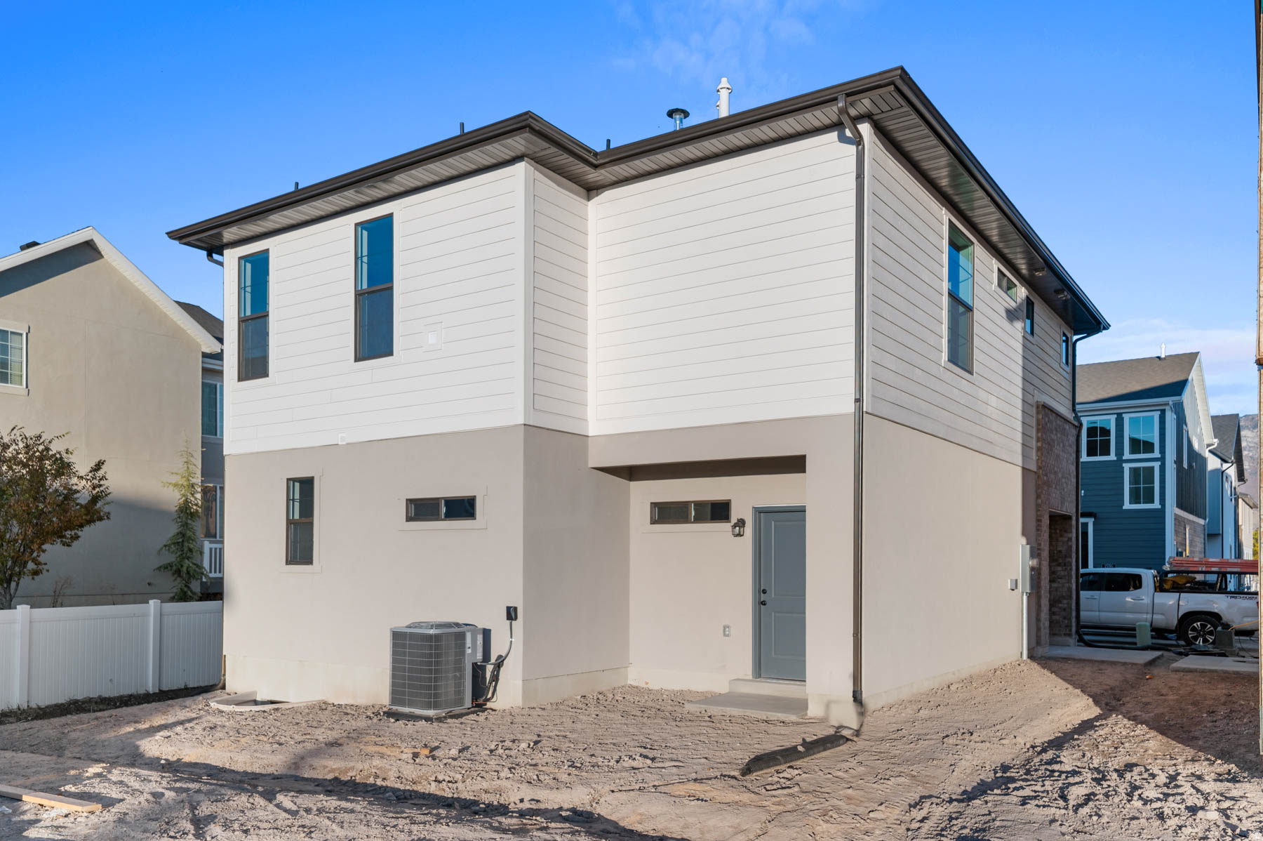 BROADVIEW SHORES COTTAGES 802 - Residential