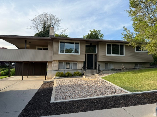 D ANNA B - Residential