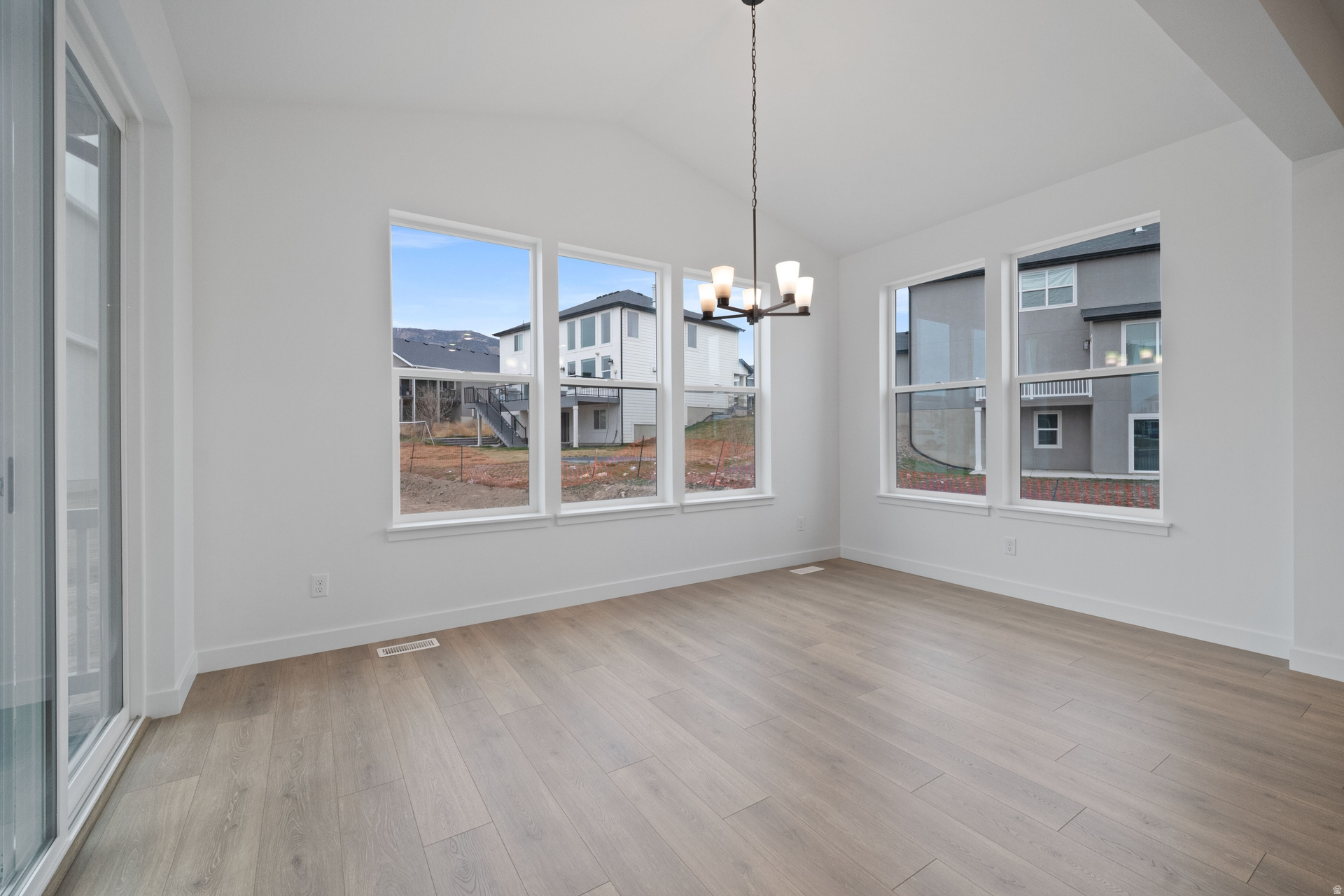 HERON HILLS - Residential