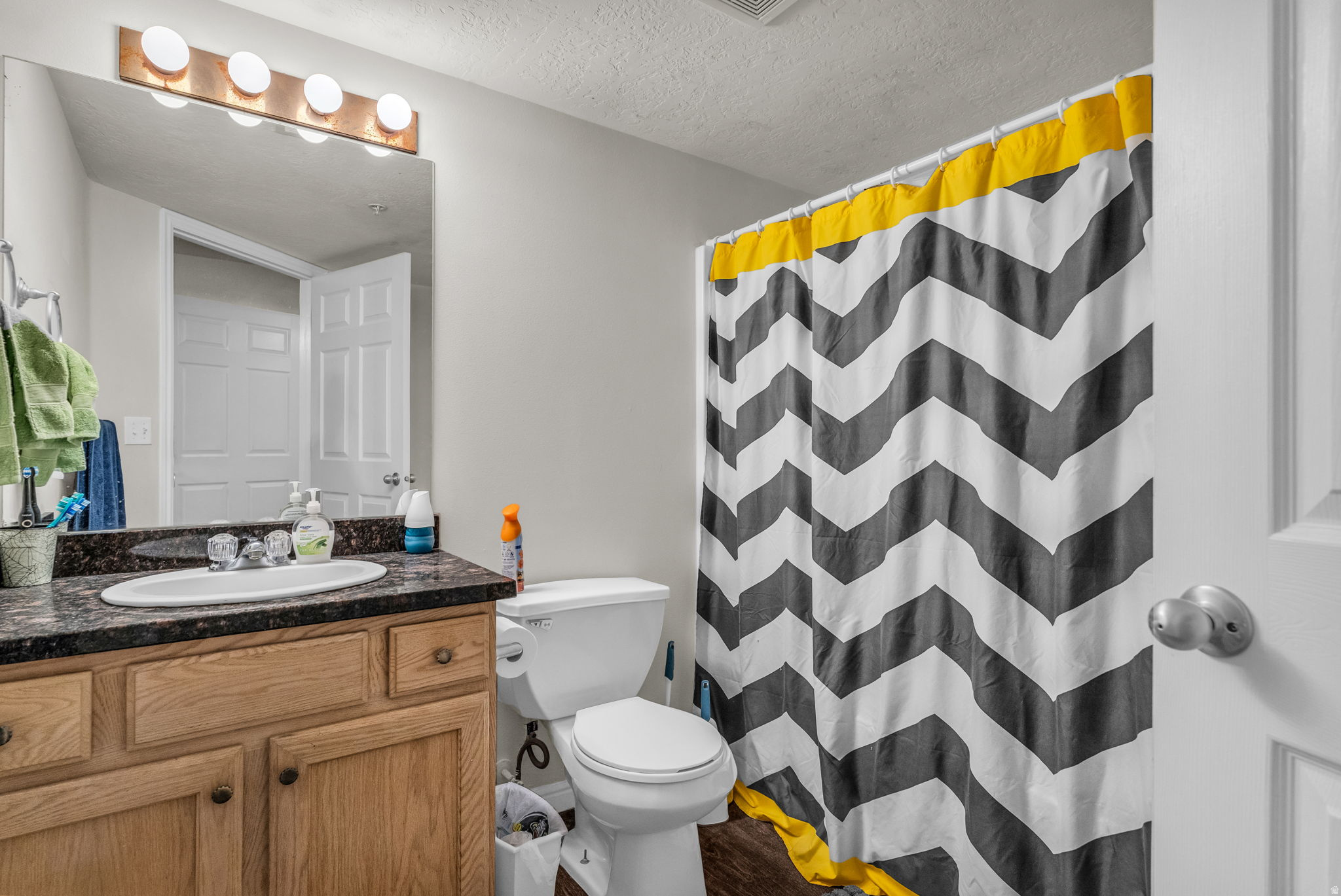 WESTBURY - Residential